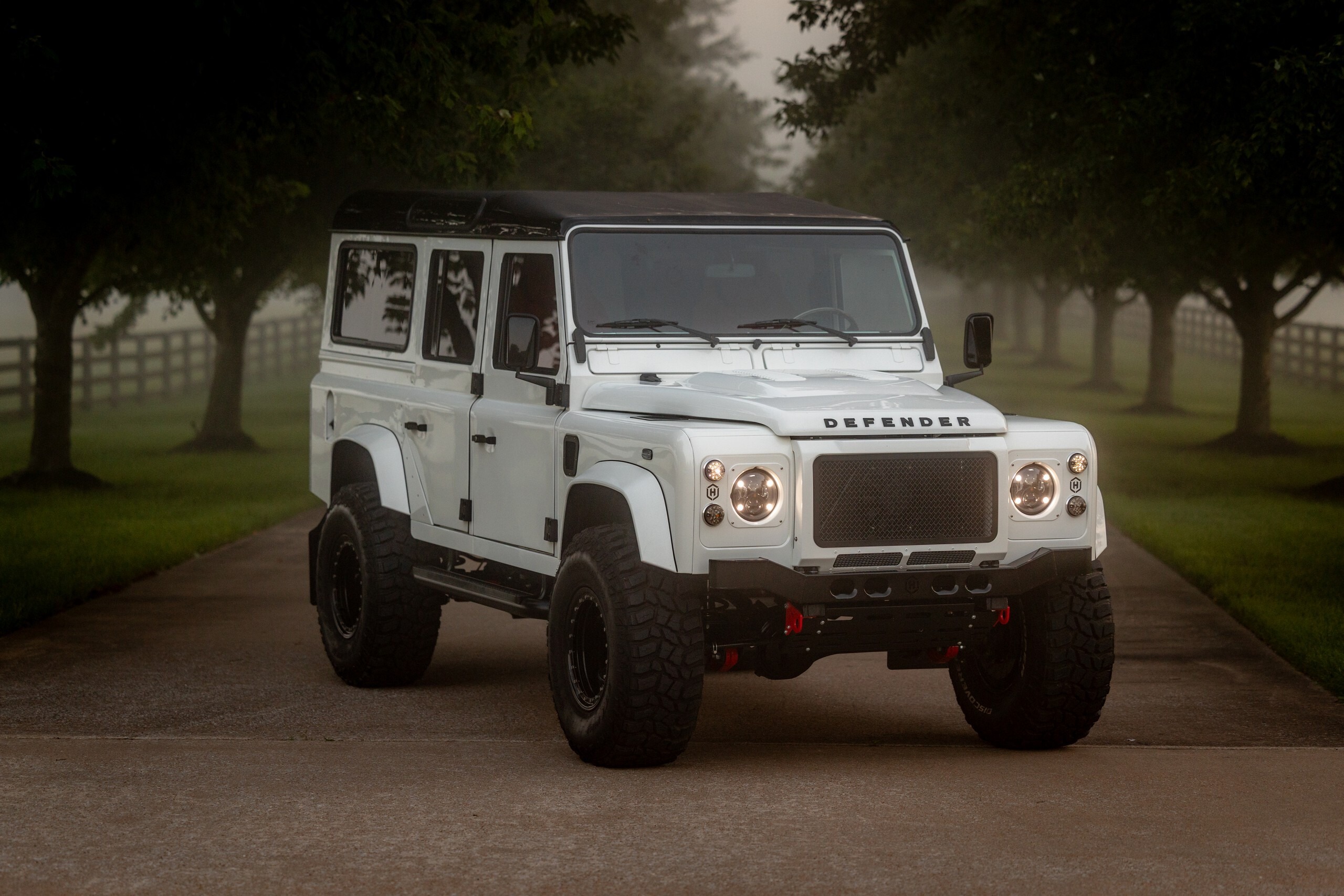 Helderberg Land Rover Defender 110 White - 21