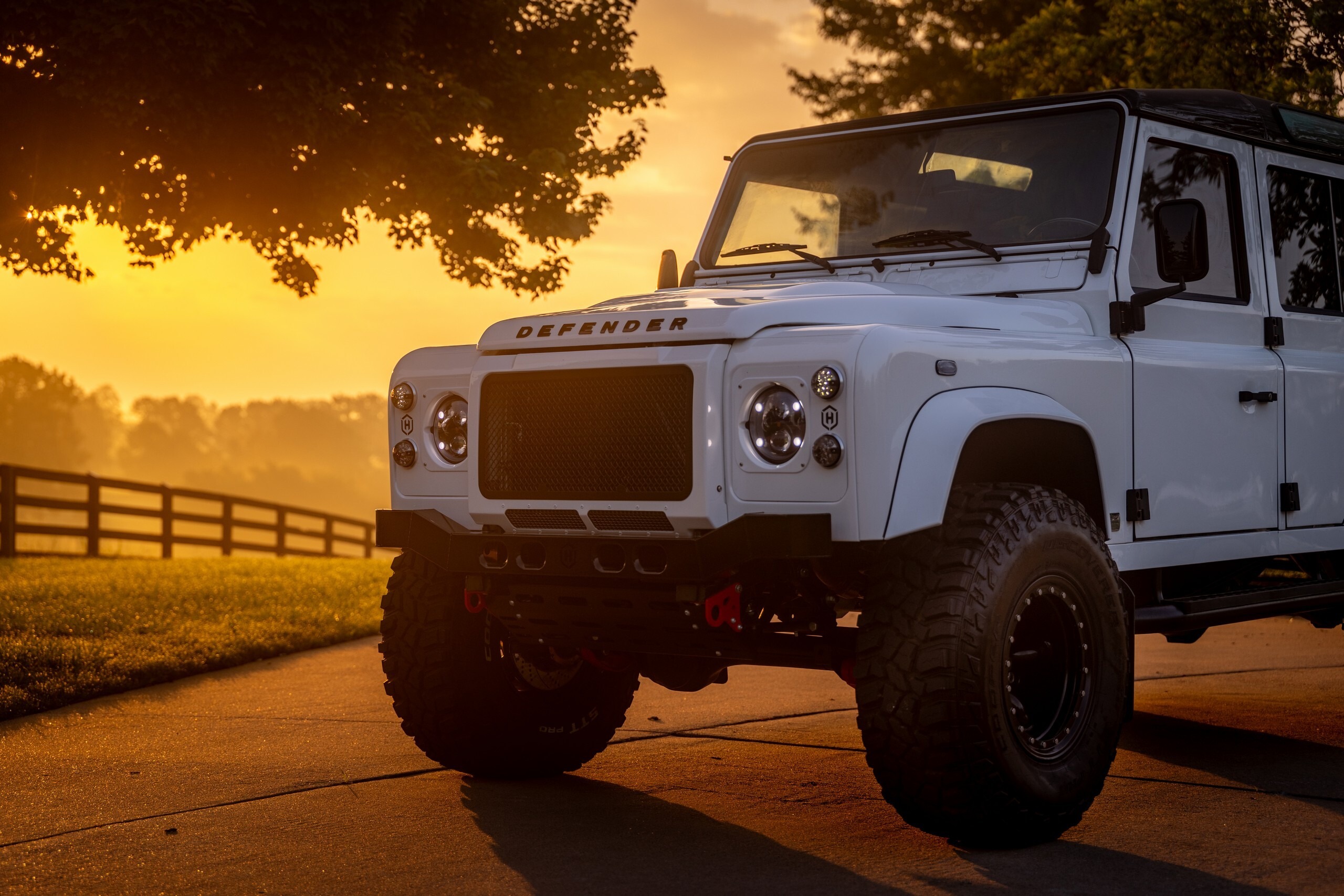 Helderberg Land Rover Defender 110 White - 23