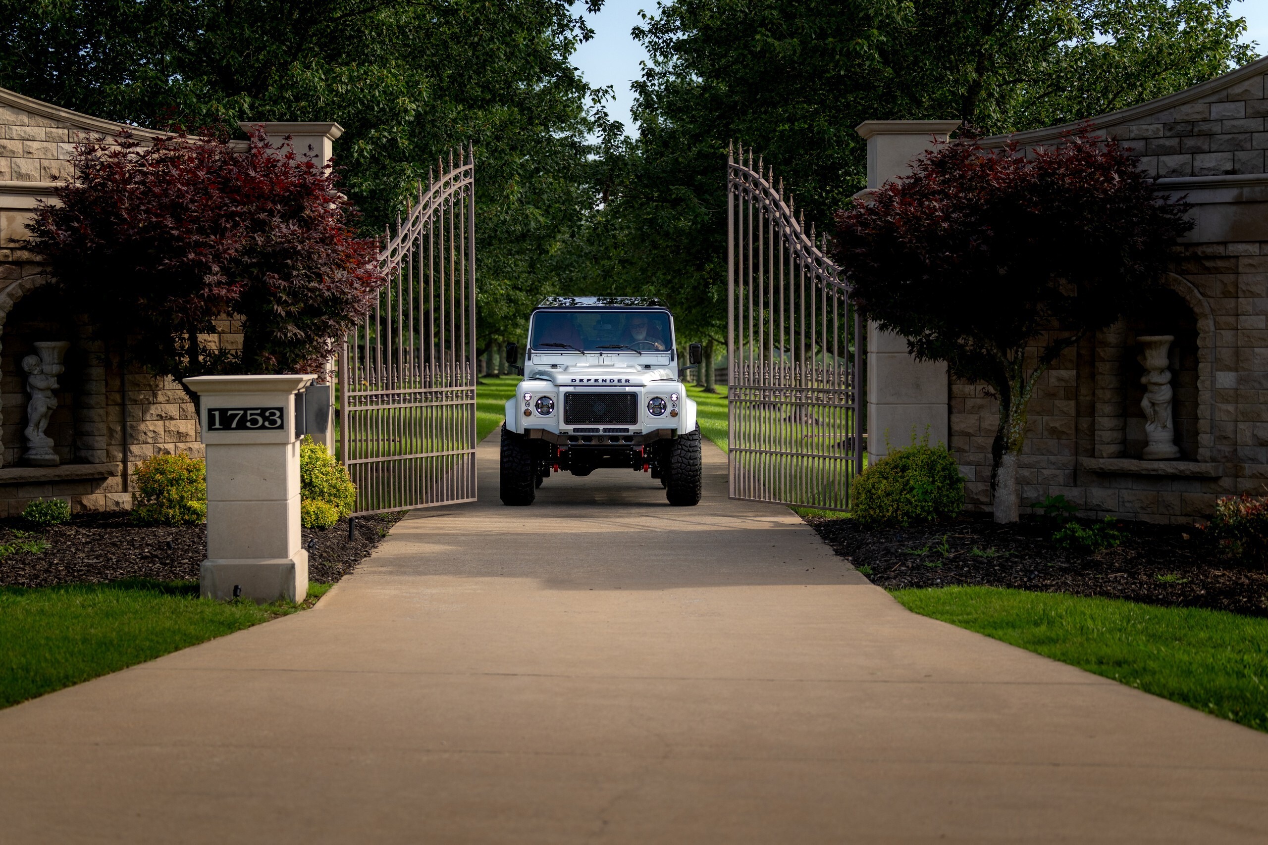Helderberg Land Rover Defender 110 White - 3