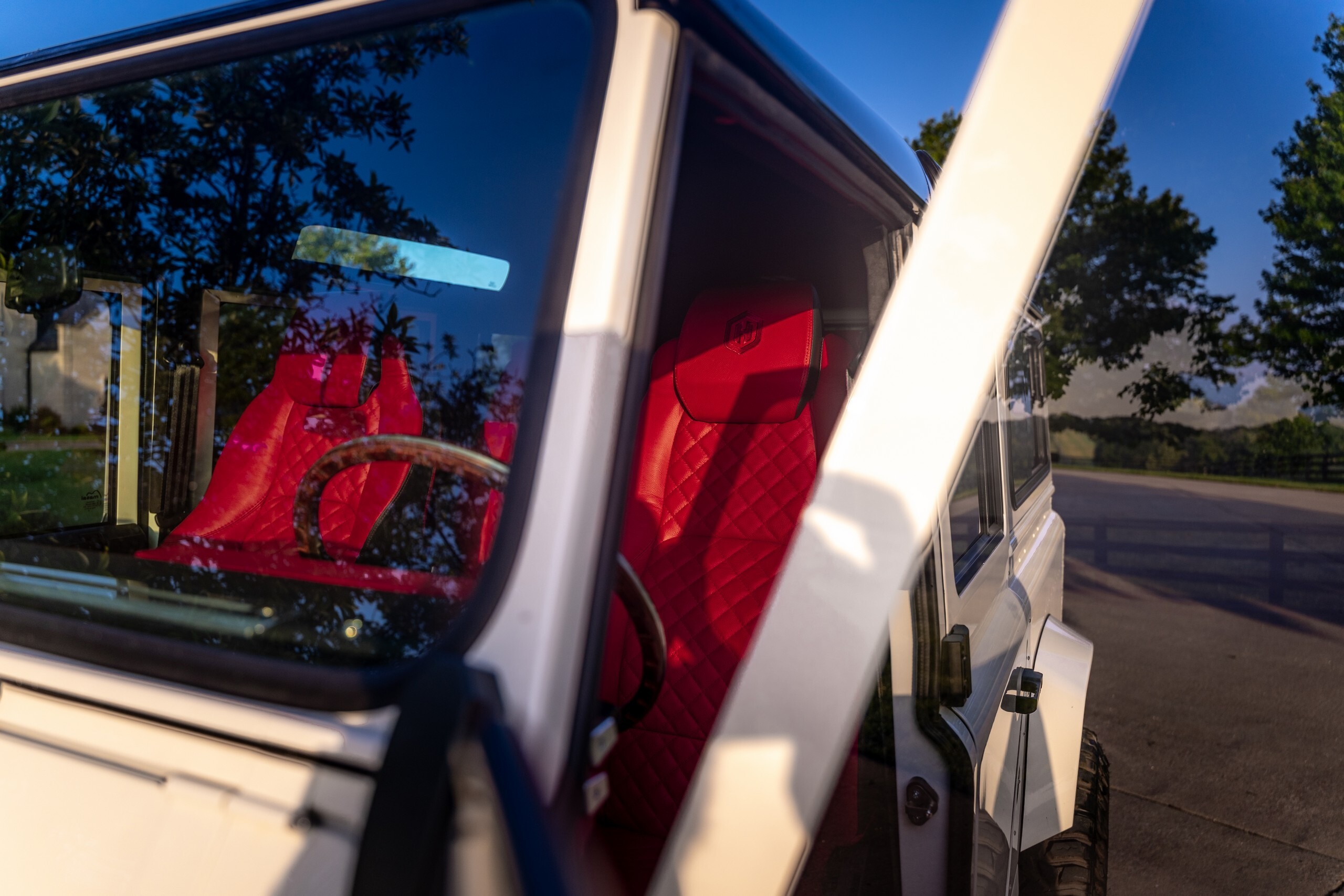 Helderberg Land Rover Defender 110 White - 30