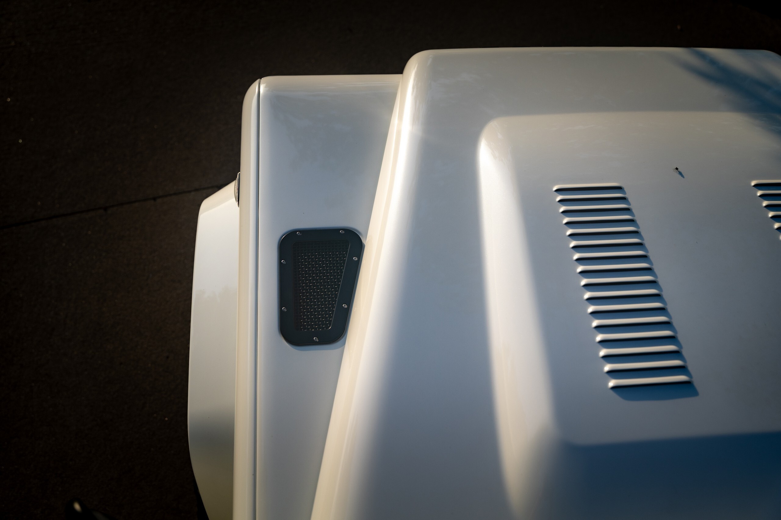 Helderberg Land Rover Defender 110 White - 32