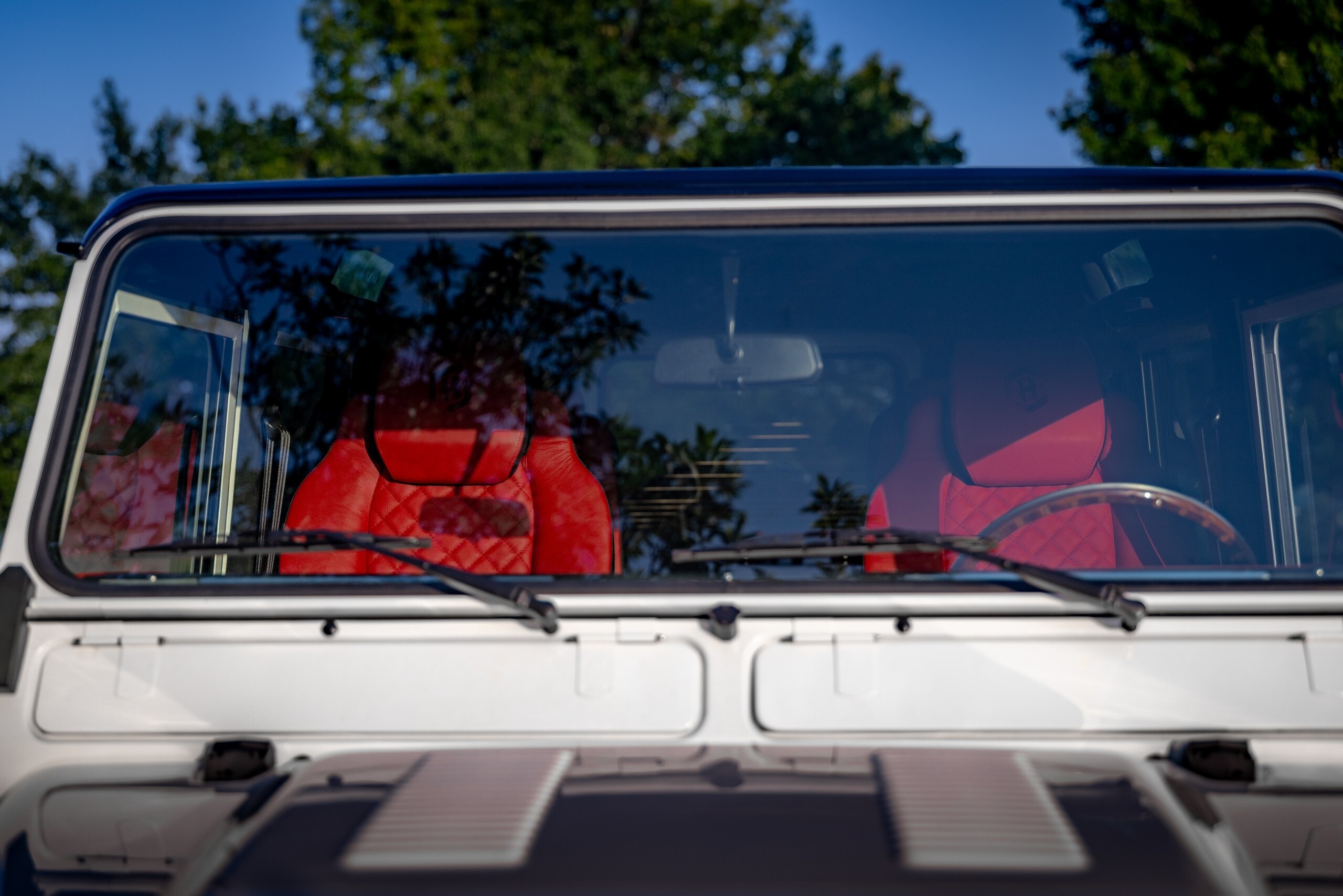 Helderberg Land Rover Defender 110 White - 35