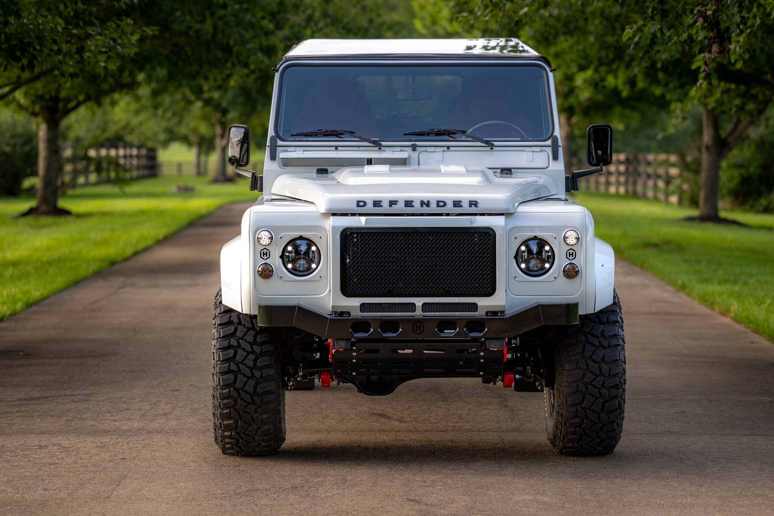Helderberg Land Rover Defender 110 White - 6