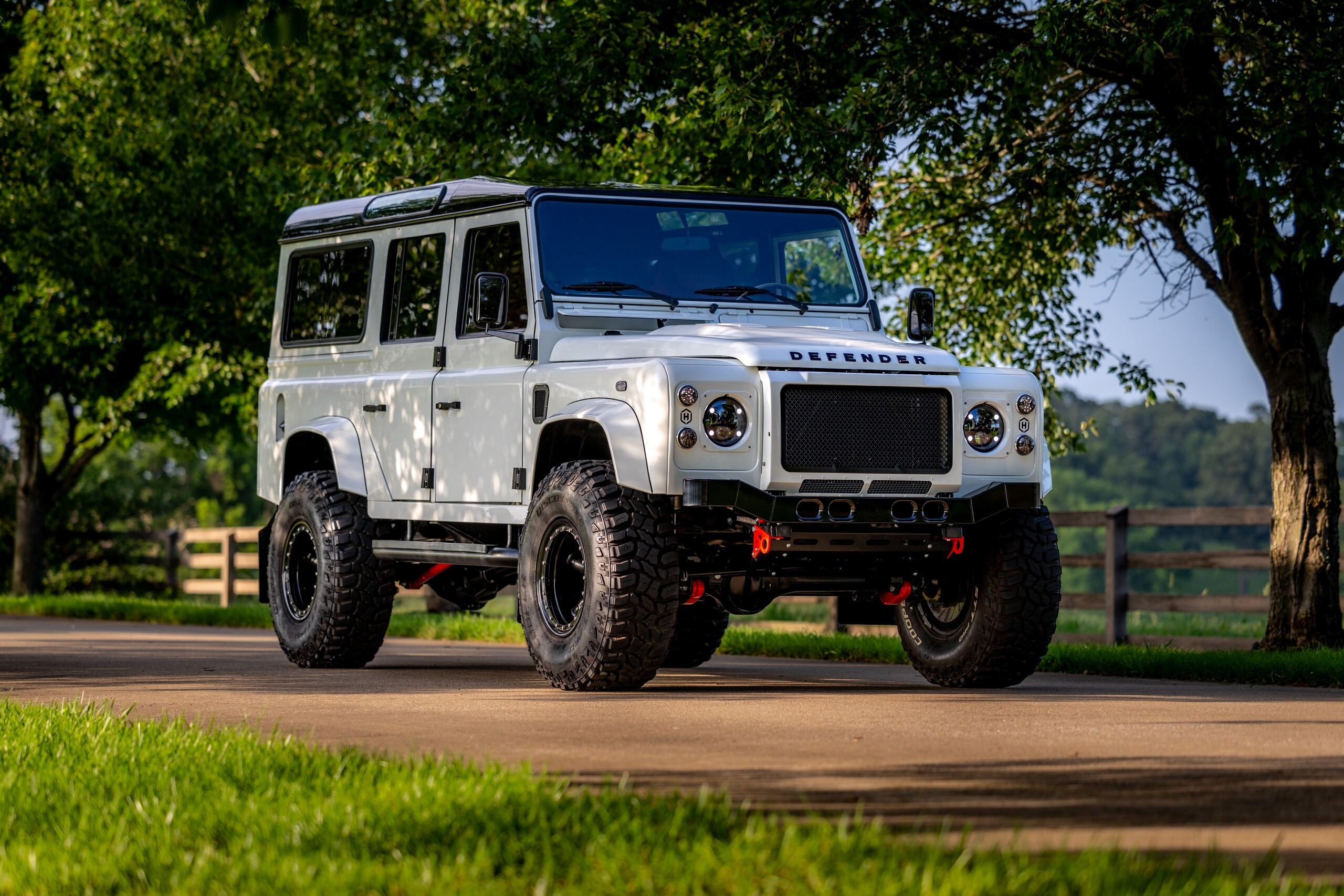 Helderberg Land Rover Defender 110 White - 7