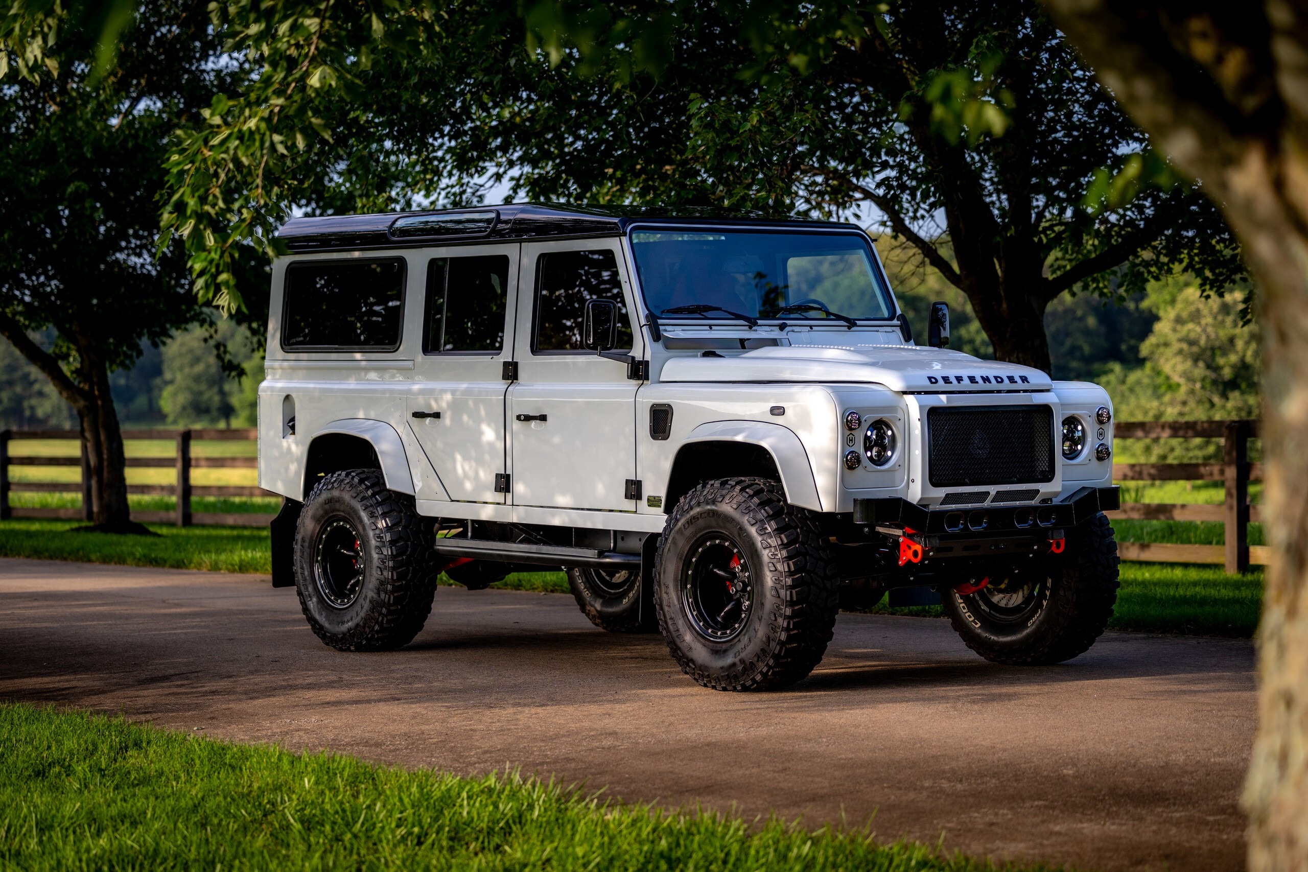 Helderberg Land Rover Defender 110 White - 8