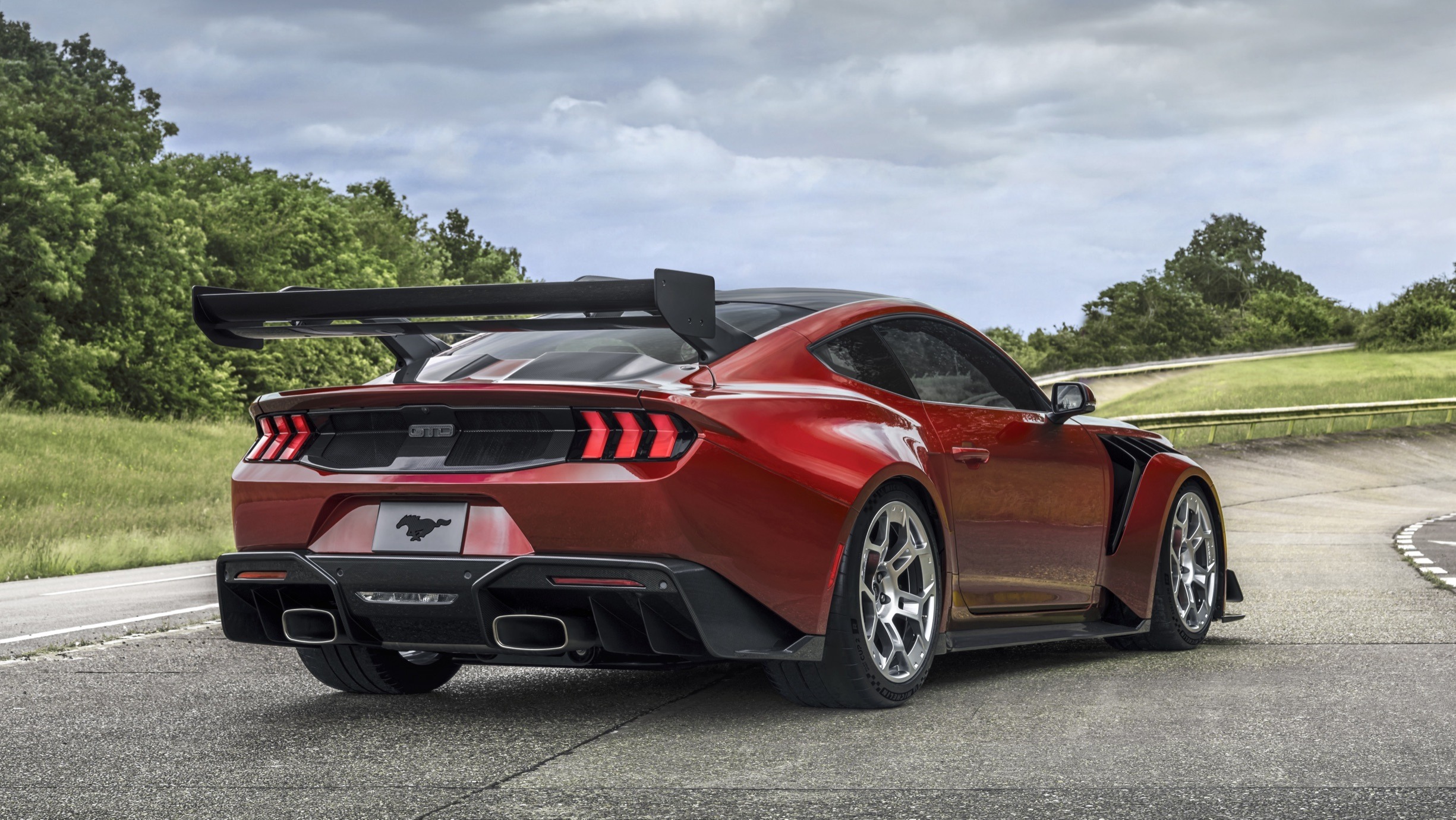 Ford Mustang GTD Sp112600005