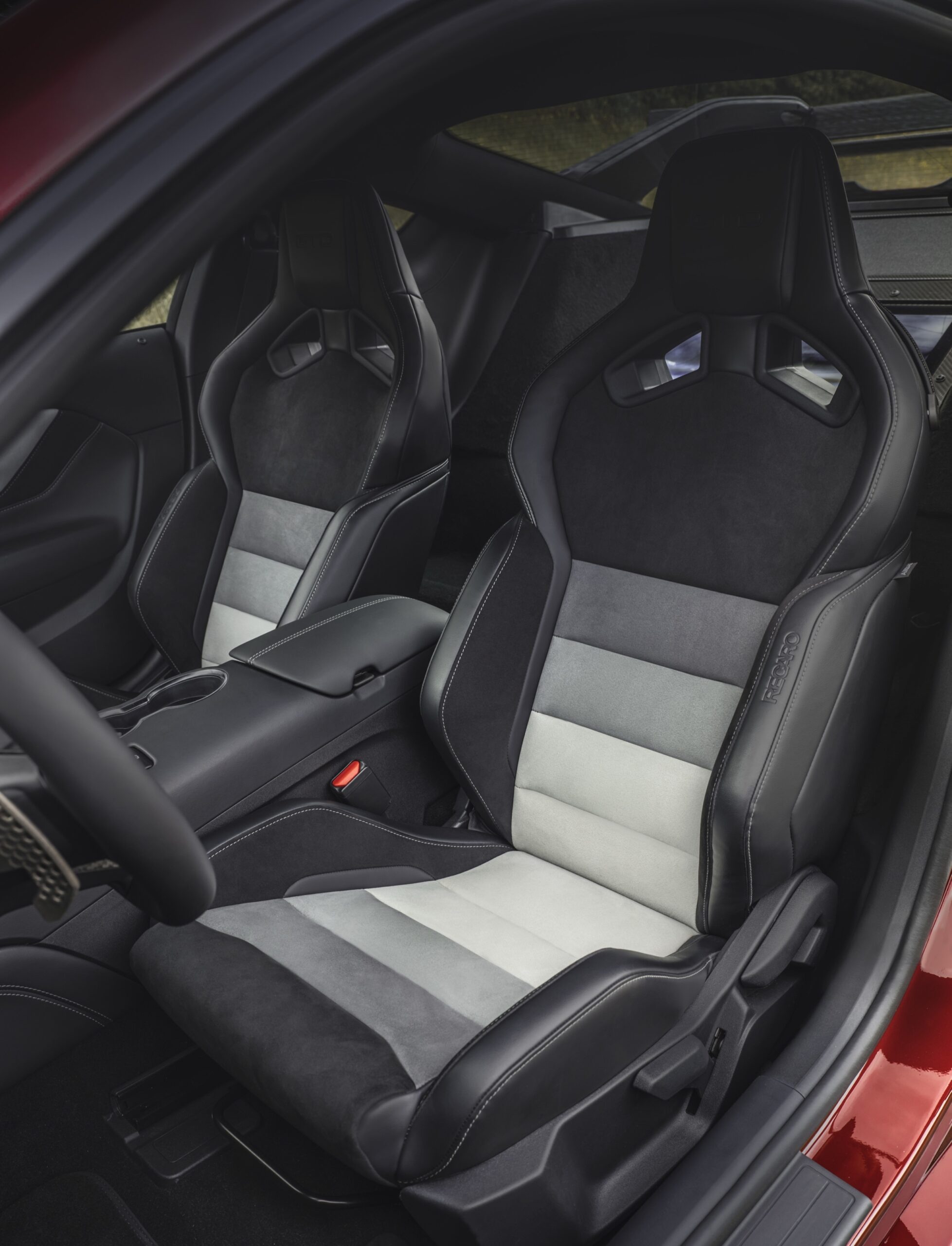 Ford Mustang GTD Sp112600011