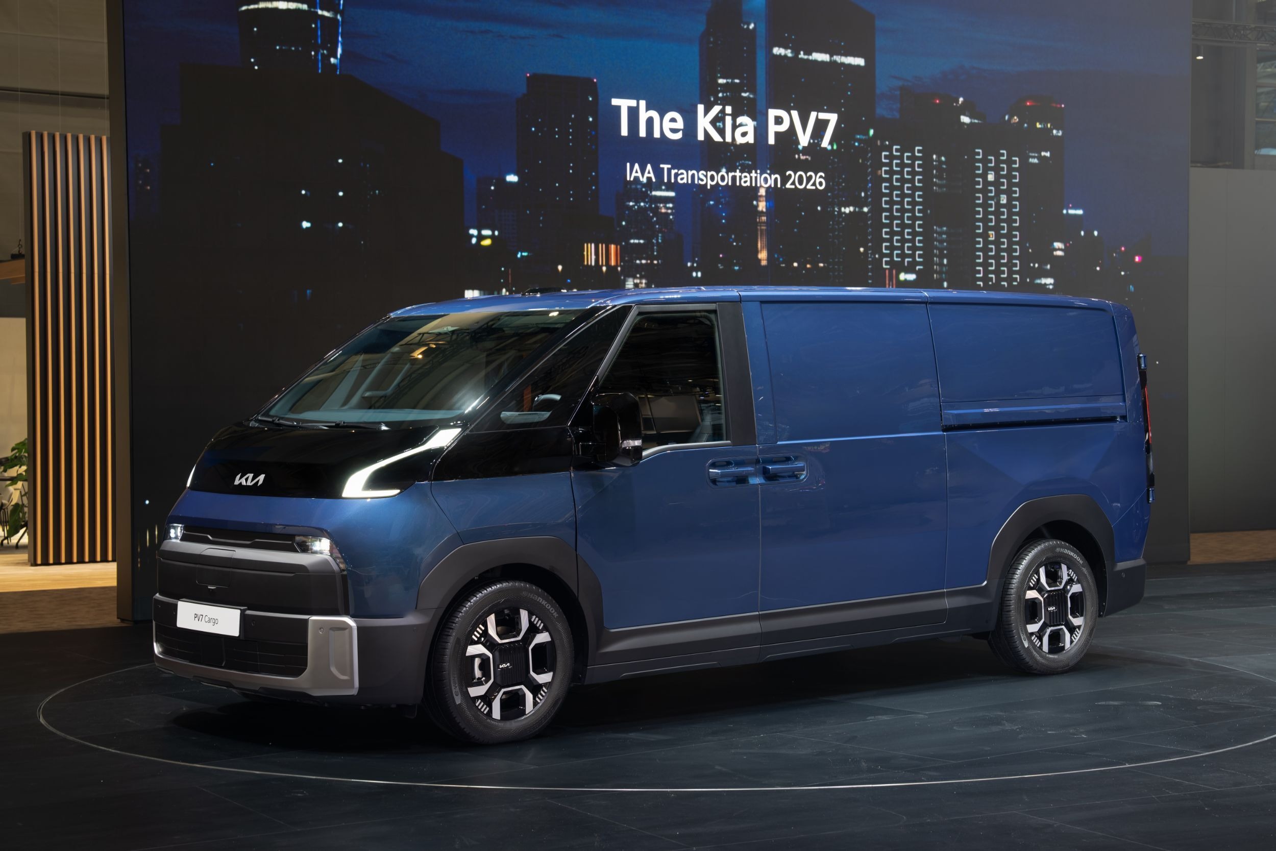 Kia PV7 Cargo - Live (21)