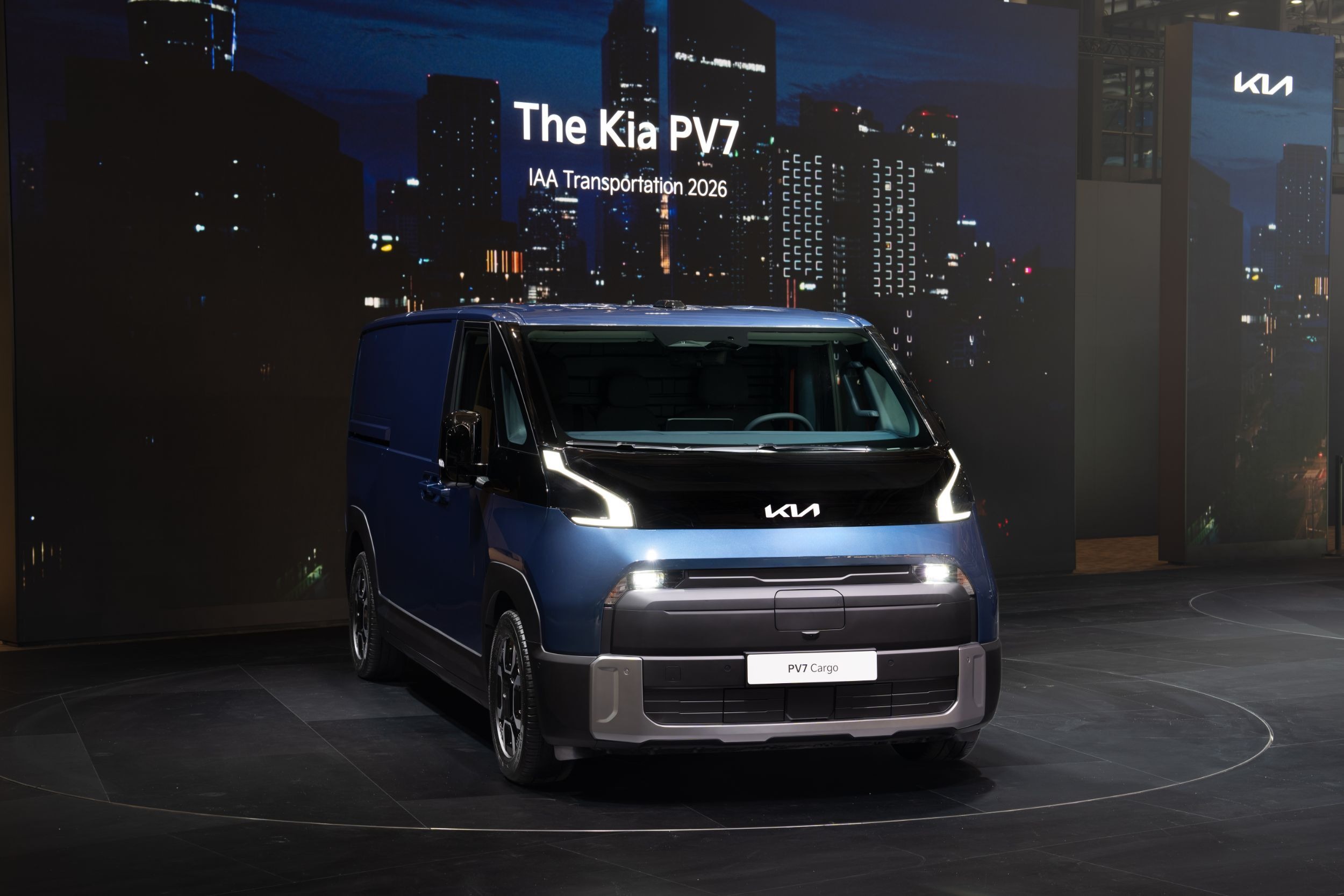 Kia PV7 Cargo - Live (28)