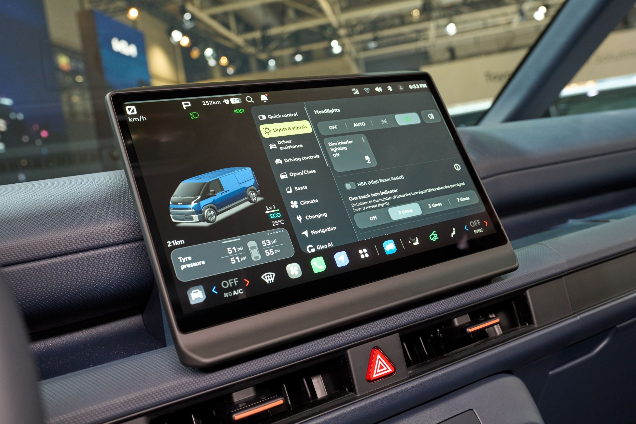 Kia PV7 Cargo - Live (38)