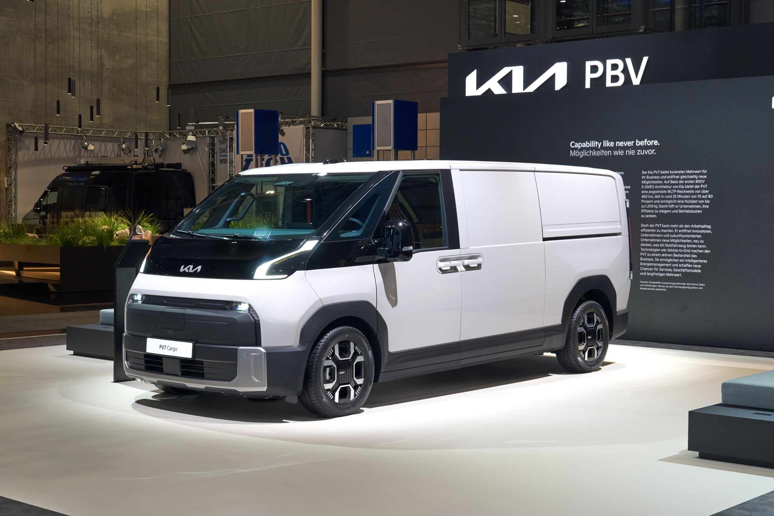 Kia PV7 Cargo - Live (4)