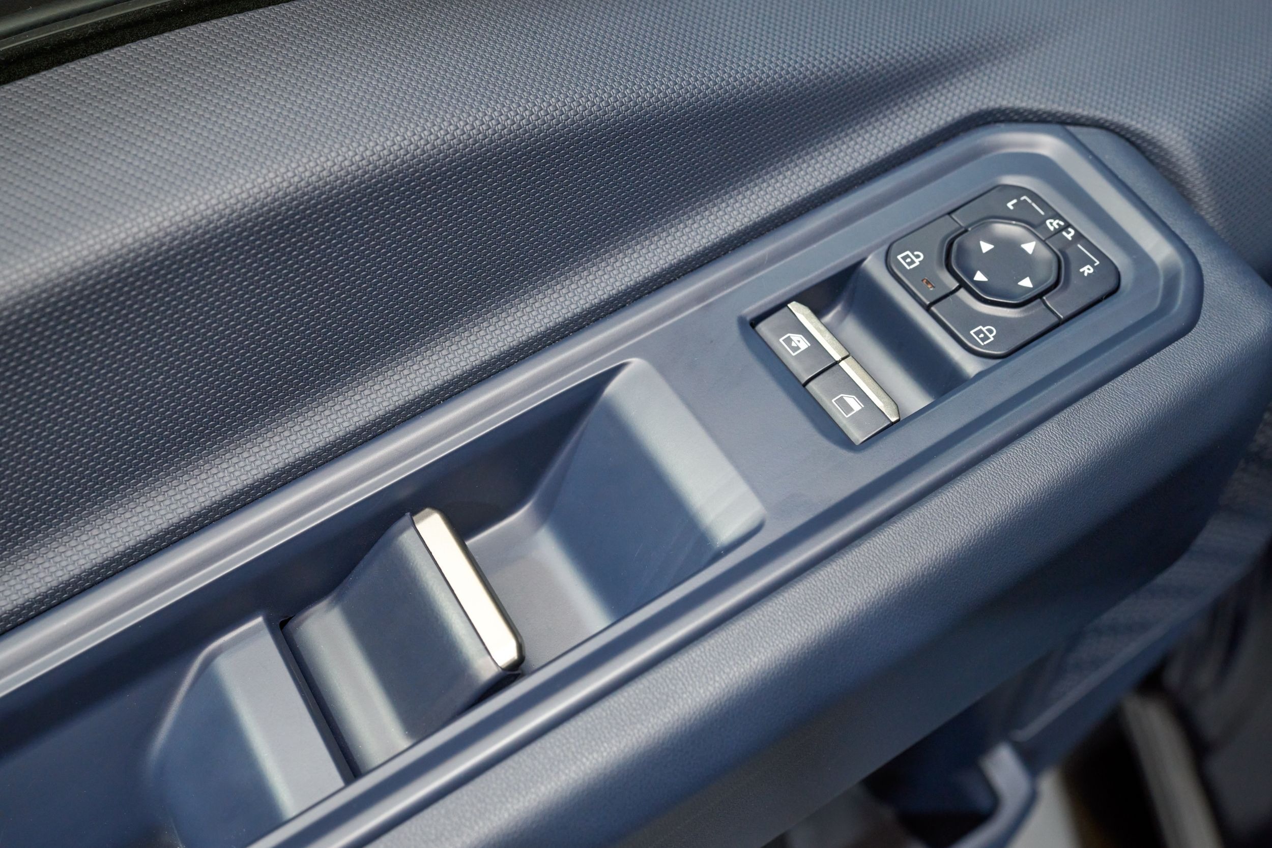 Kia PV7 Cargo - Live (41)