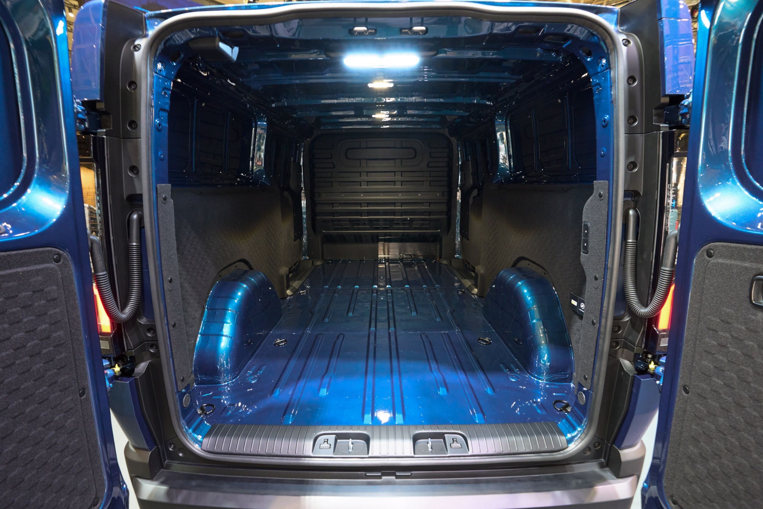 Kia PV7 Cargo - Live (42)