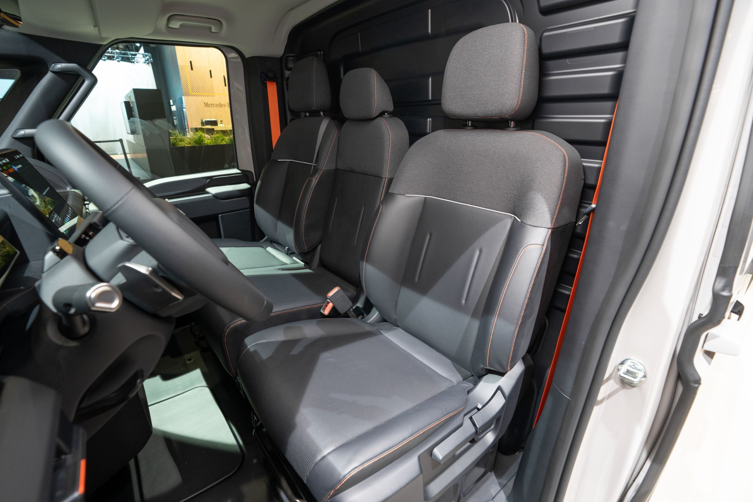 Kia PV7 Cargo - Live (48)