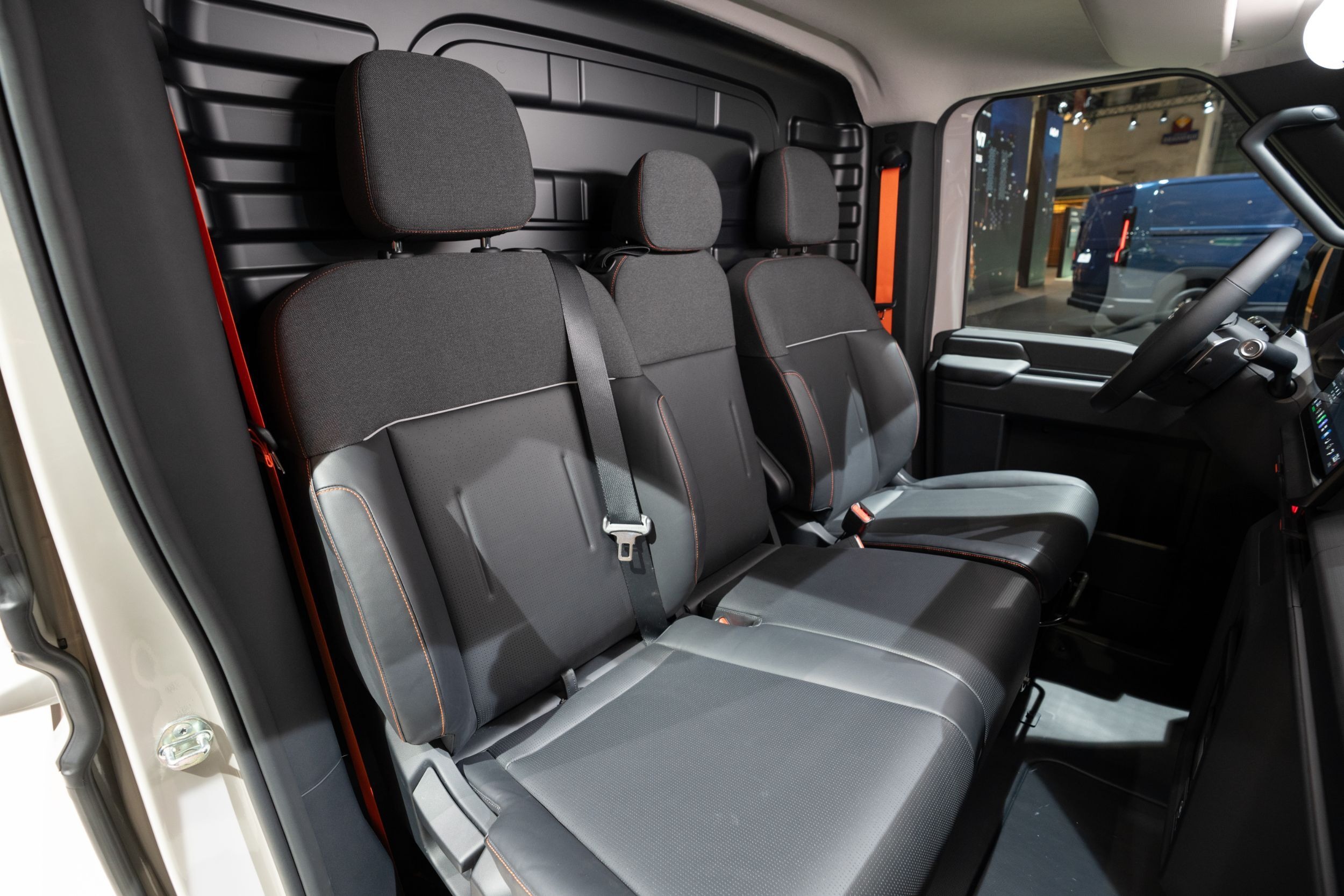 Kia PV7 Cargo - Live (54)