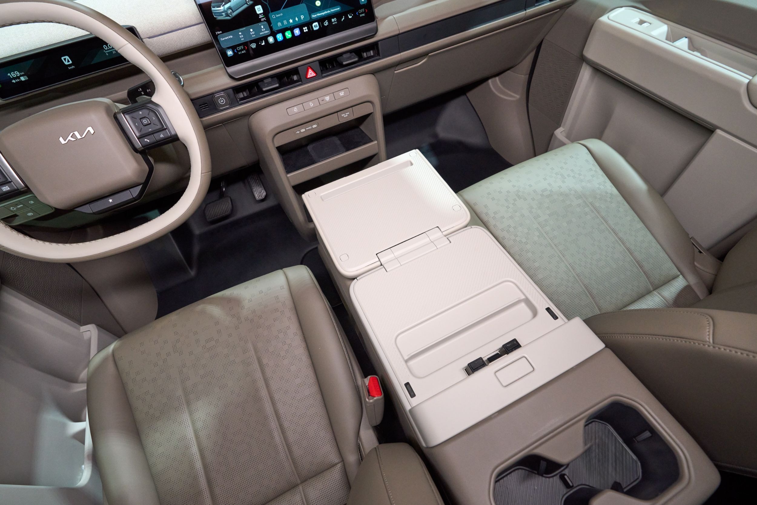 Kia PV7 Passenger - Live (21)
