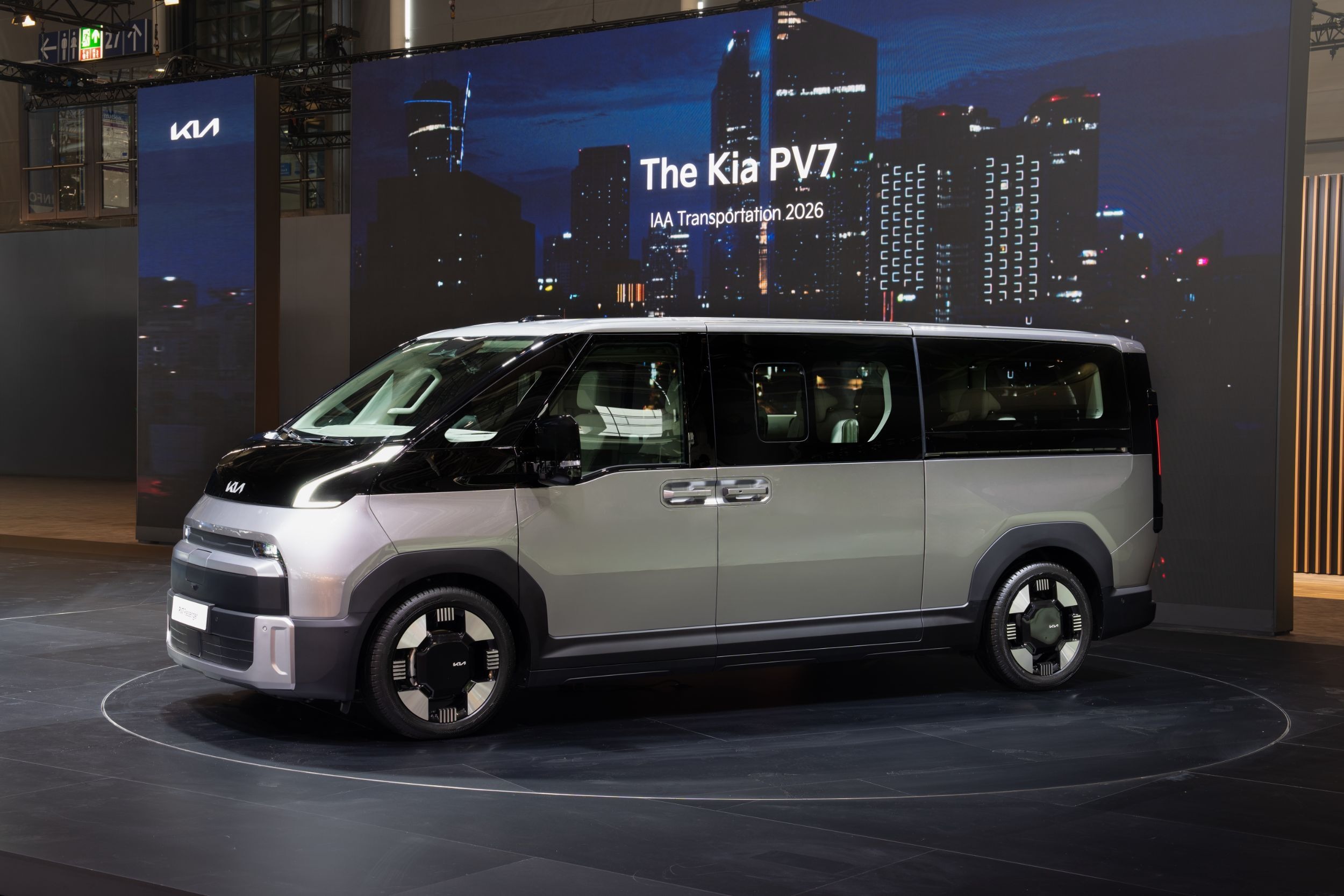 Kia PV7 Passenger - Live (3)