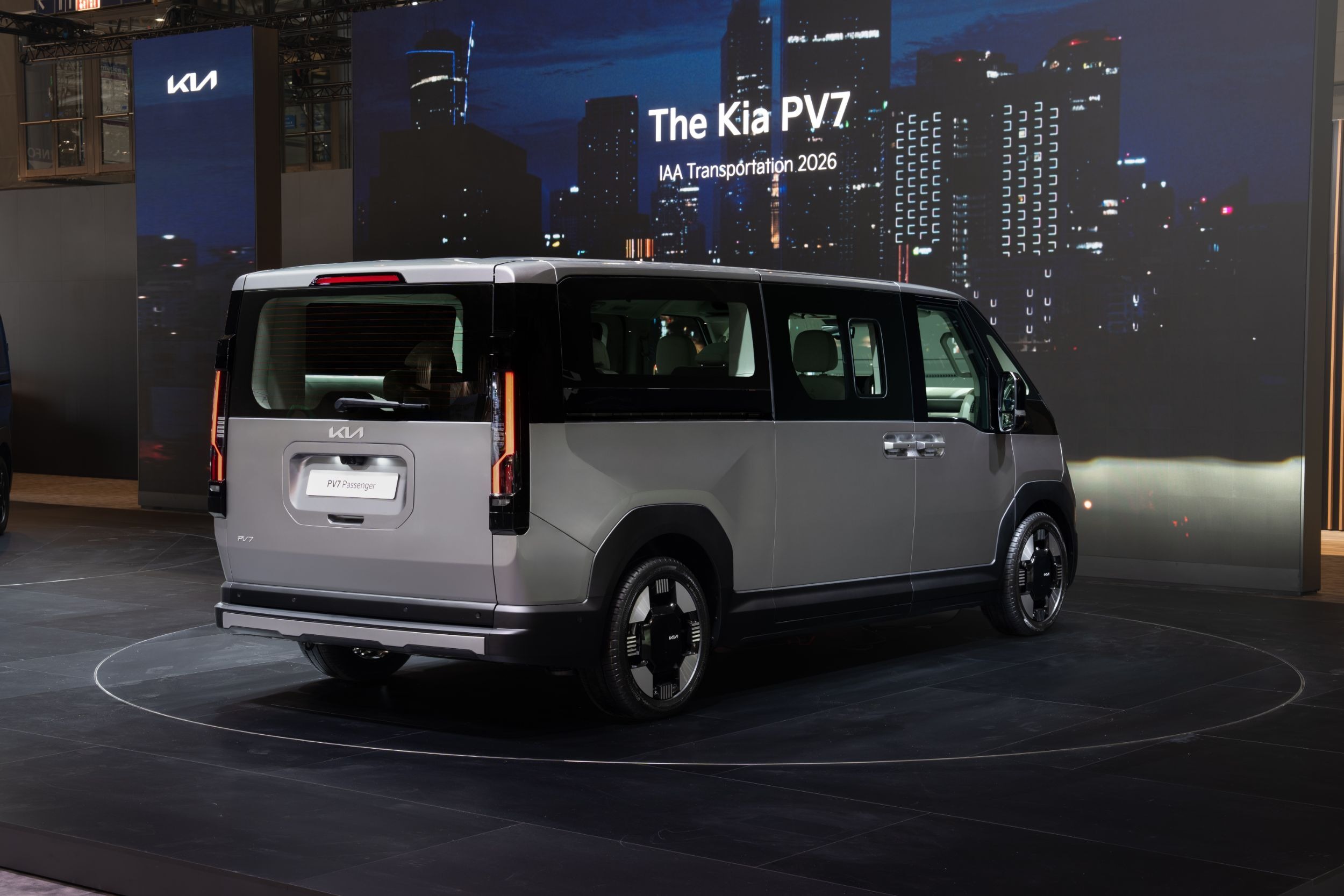 Kia PV7 Passenger - Live (7)