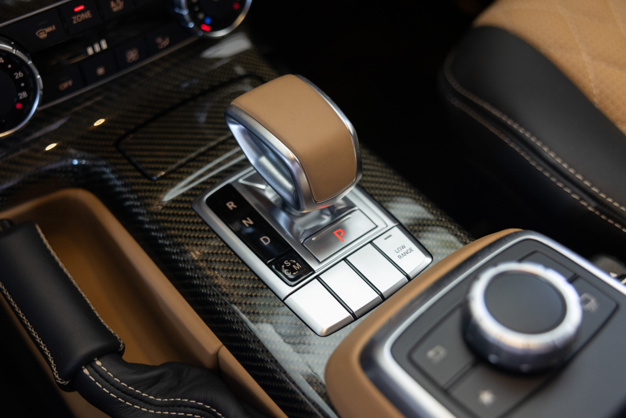 2018-Mercedes-Maybach-G-650-Landaulet_1472718