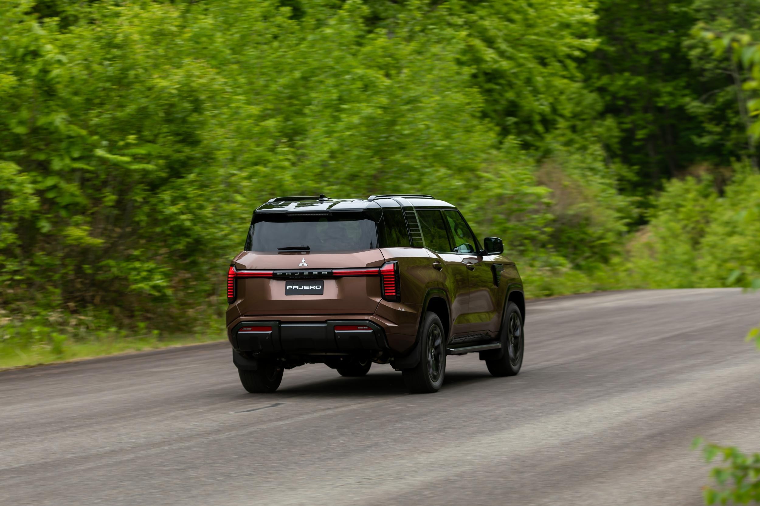 2027 Mitsubishi Pajero Exterior - Australia (101)
