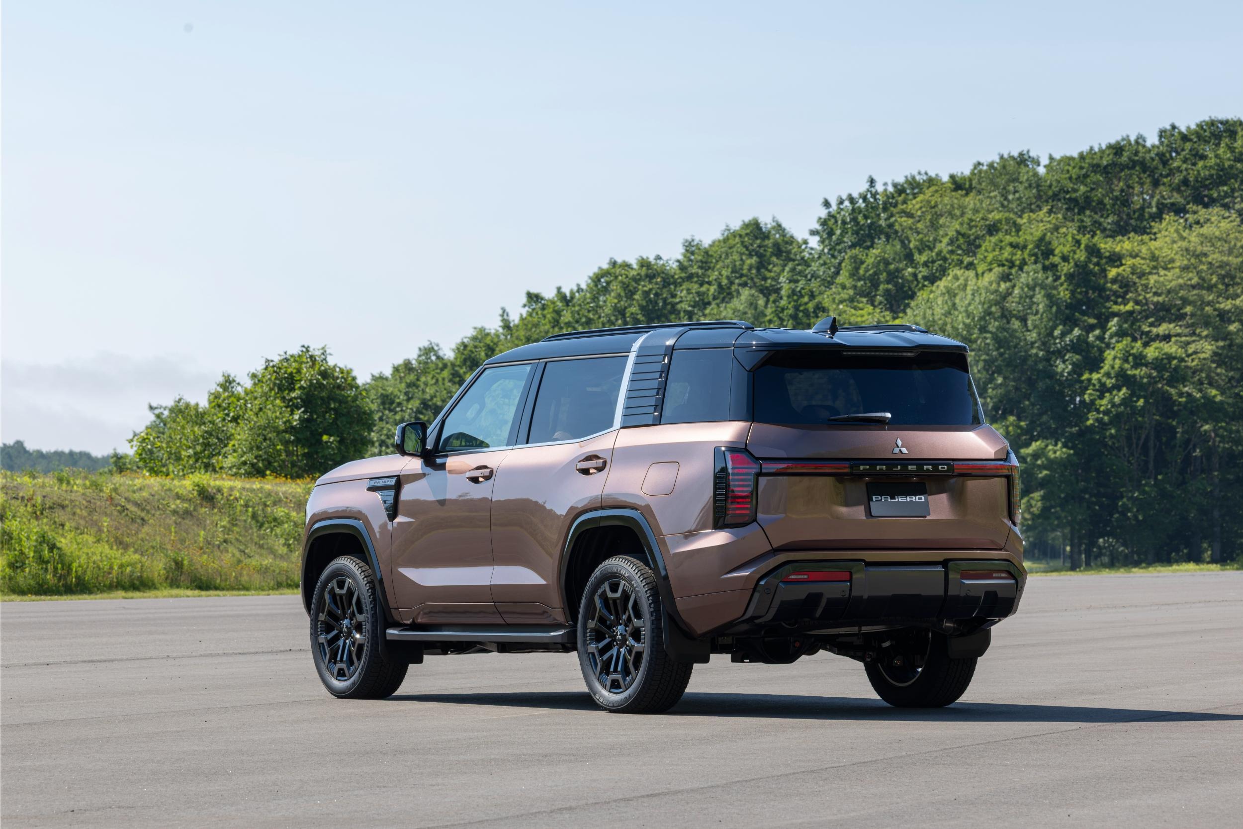2027 Mitsubishi Pajero Exterior - Australia (19)