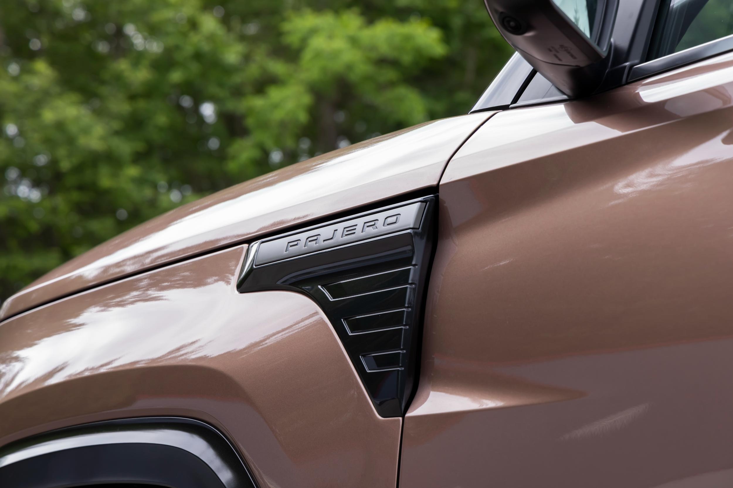 2027 Mitsubishi Pajero Exterior - Australia (38)