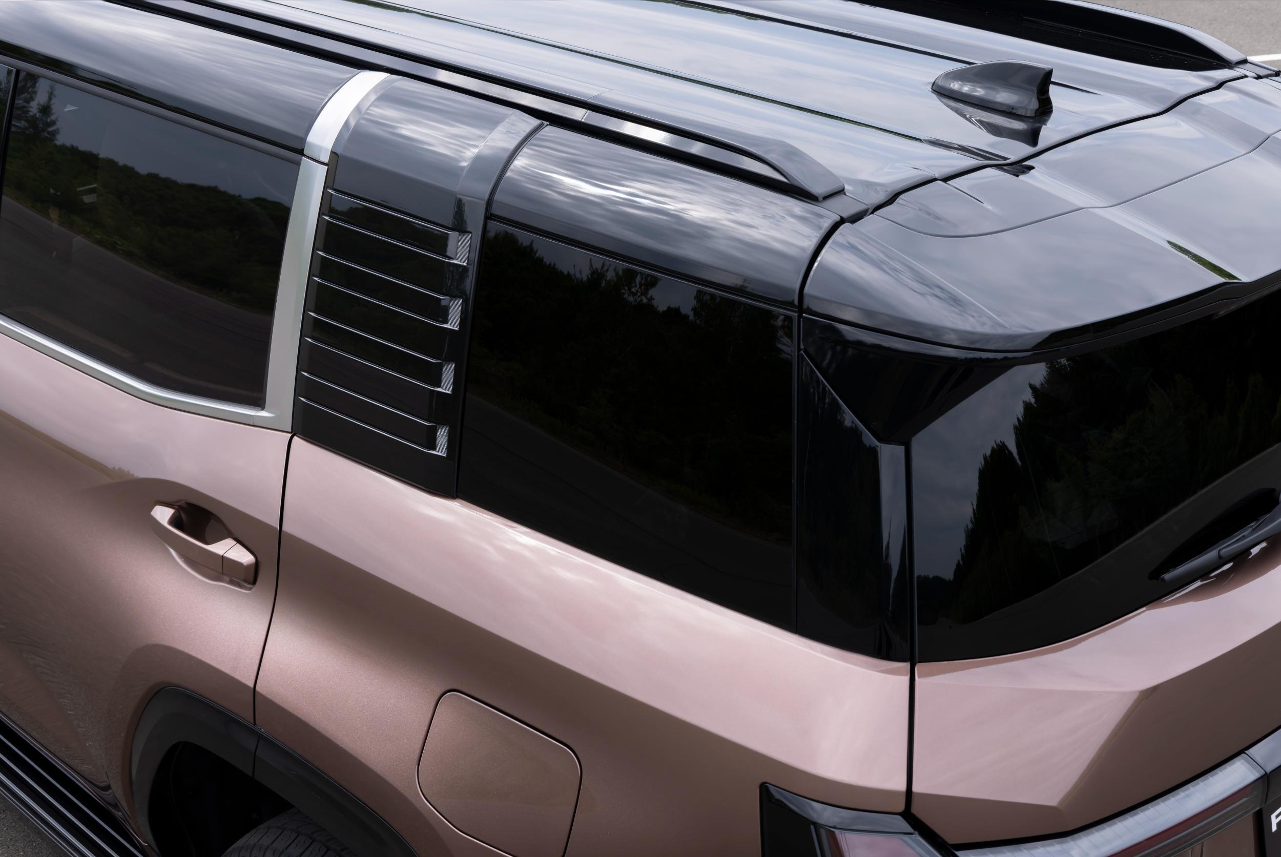 2027 Mitsubishi Pajero Exterior - Australia (40)