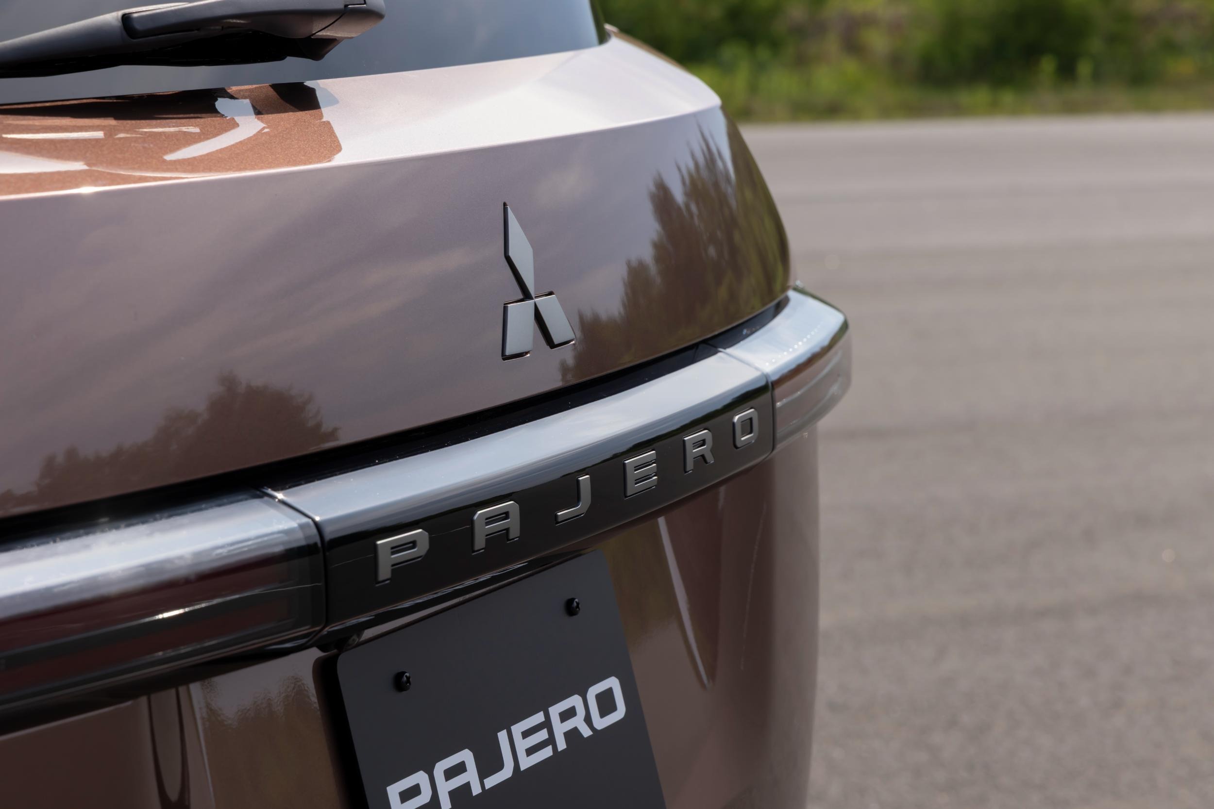 2027 Mitsubishi Pajero Exterior - Australia (43)