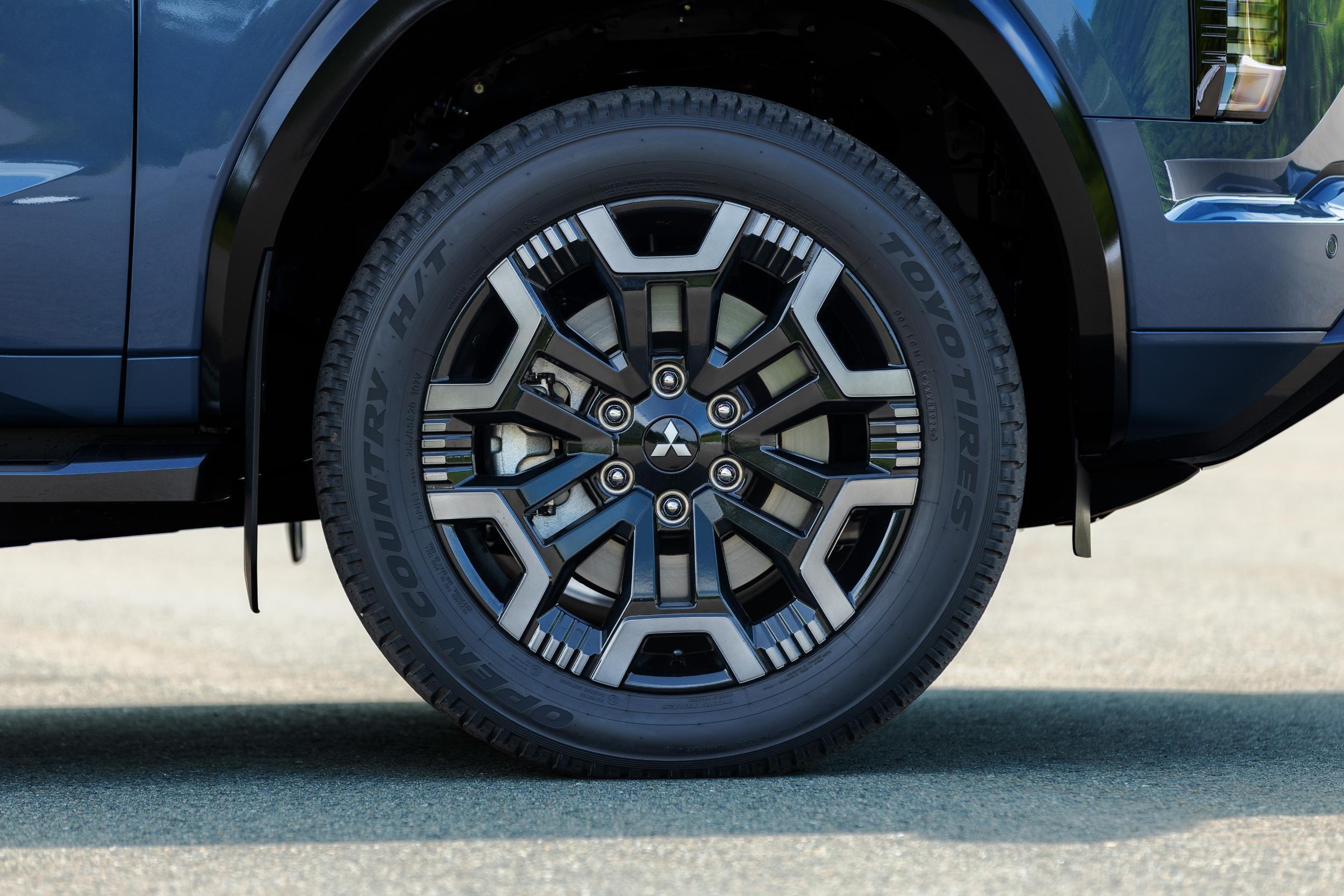 2027 Mitsubishi Pajero Exterior - Australia (53)