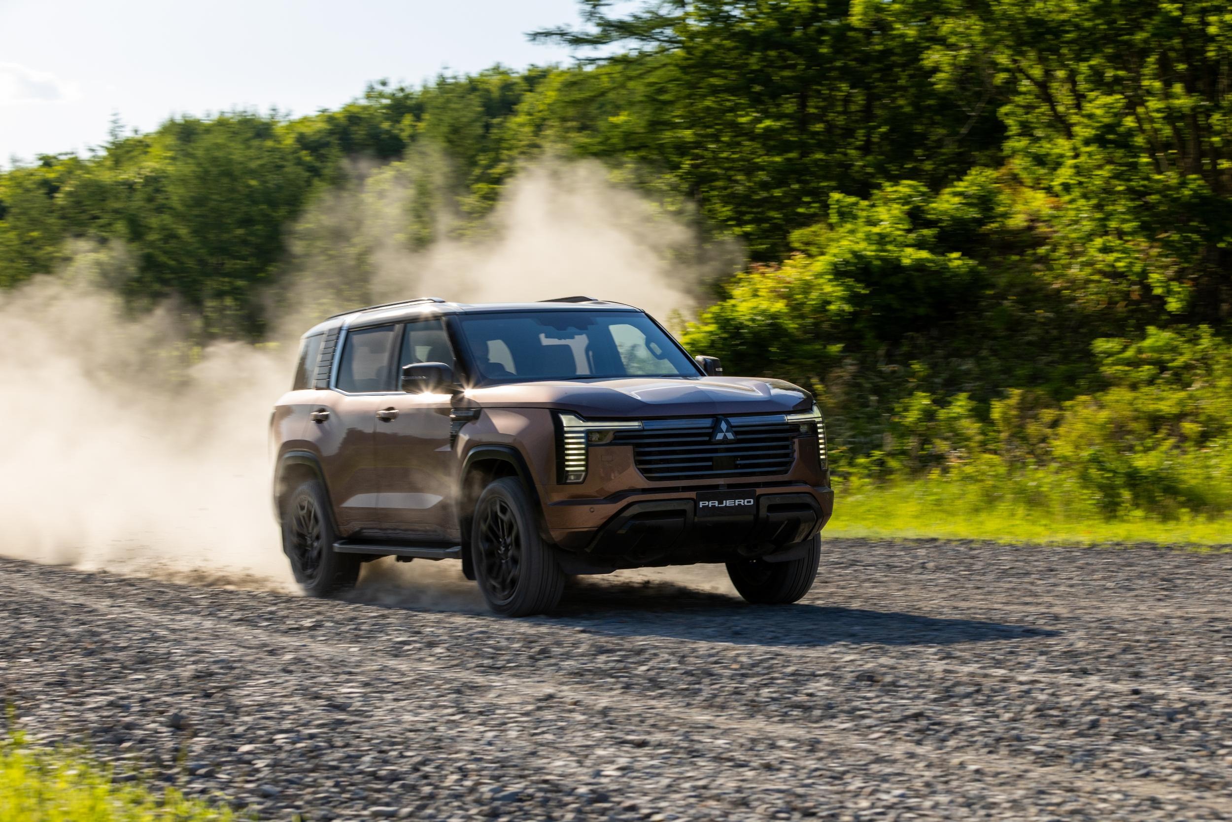 2027 Mitsubishi Pajero Exterior - Australia (54)