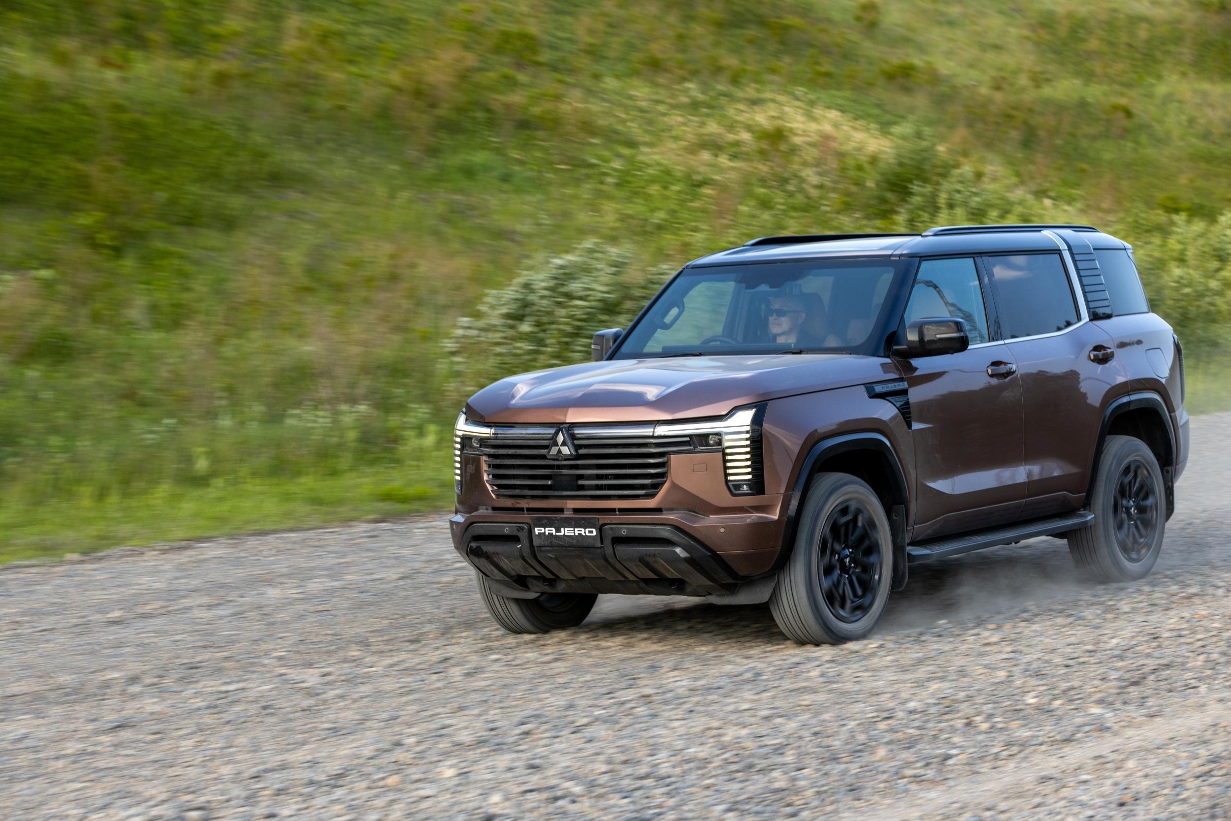 2027 Mitsubishi Pajero Exterior - Australia (57)
