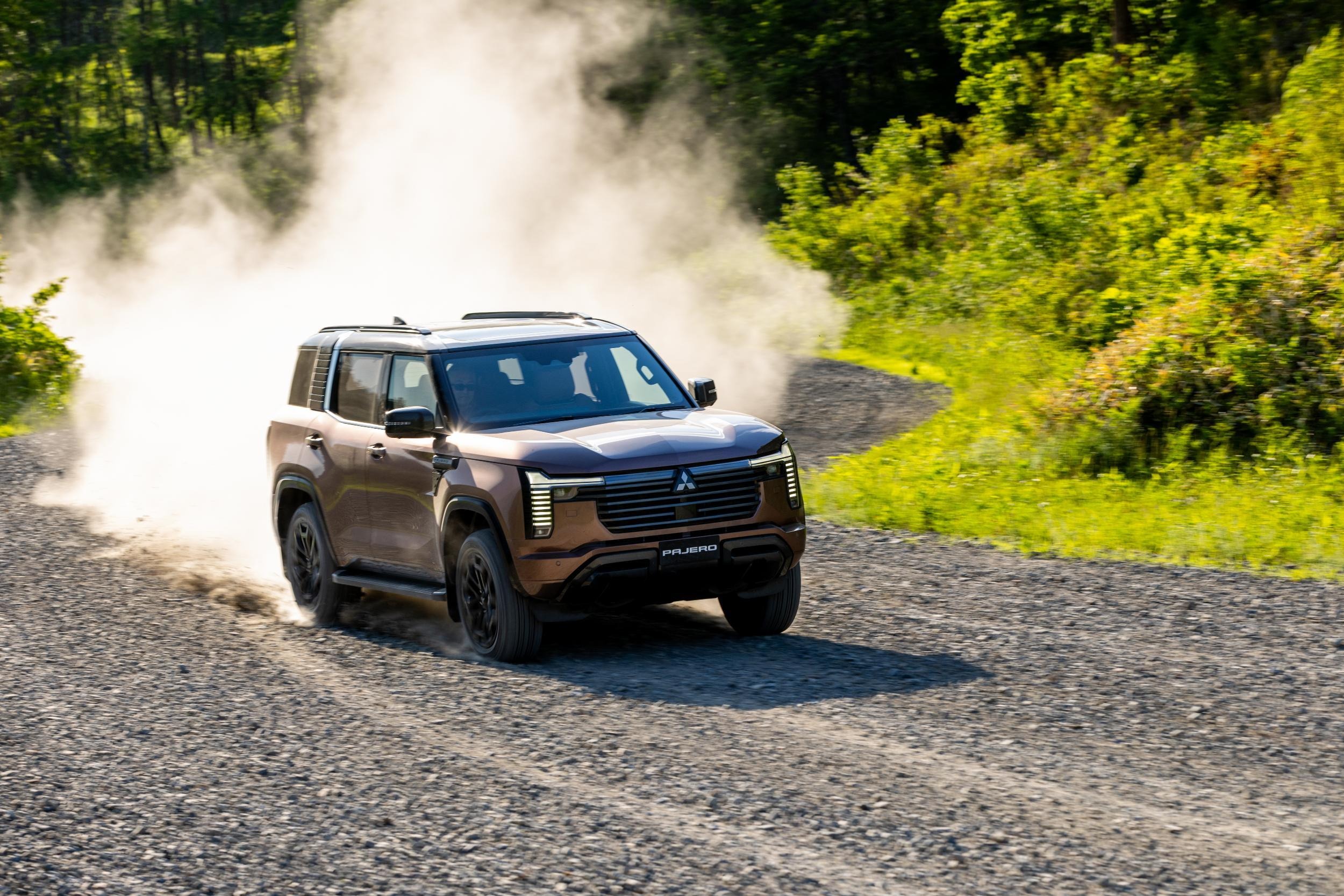 2027 Mitsubishi Pajero Exterior - Australia (59)