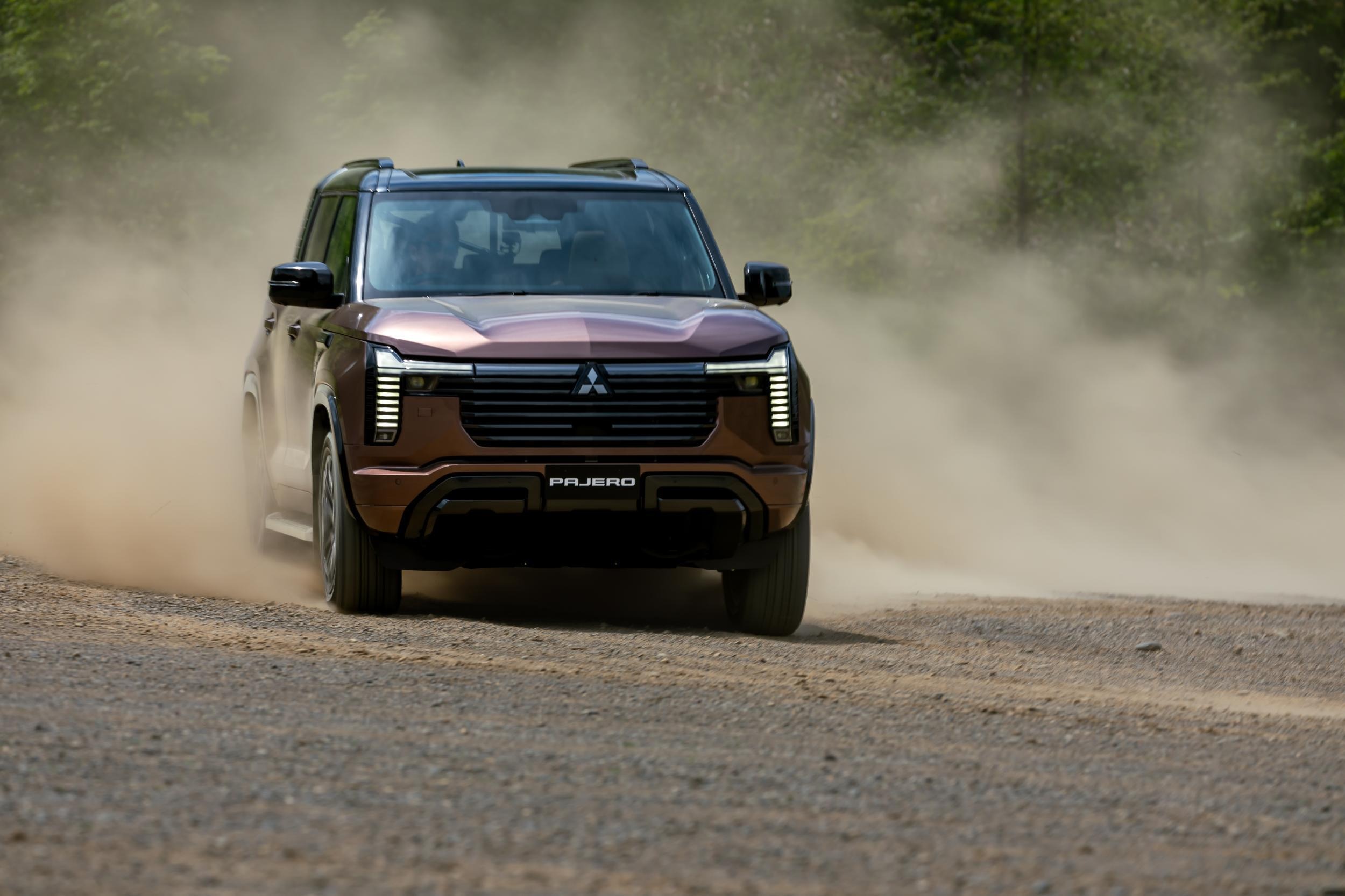 2027 Mitsubishi Pajero Exterior - Australia (67)