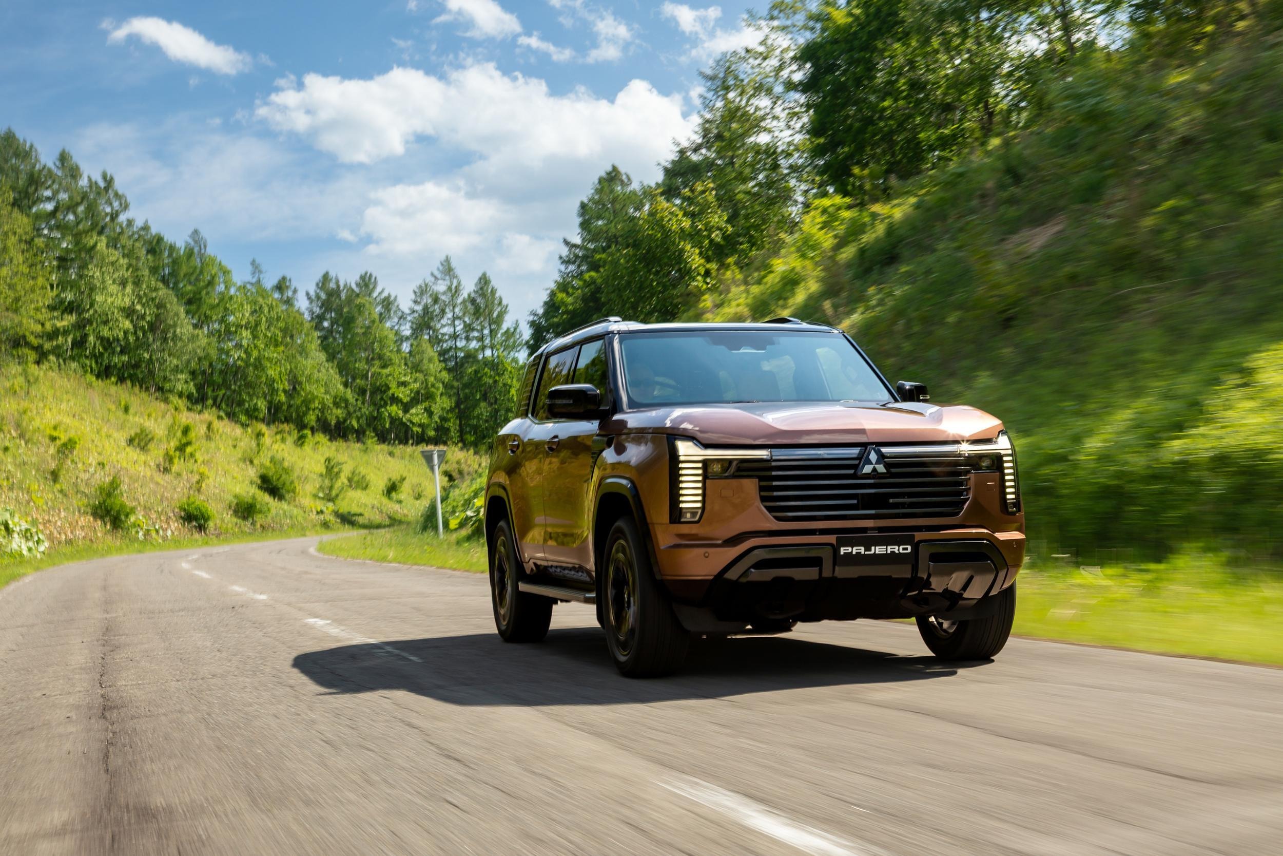2027 Mitsubishi Pajero Exterior - Australia (94)