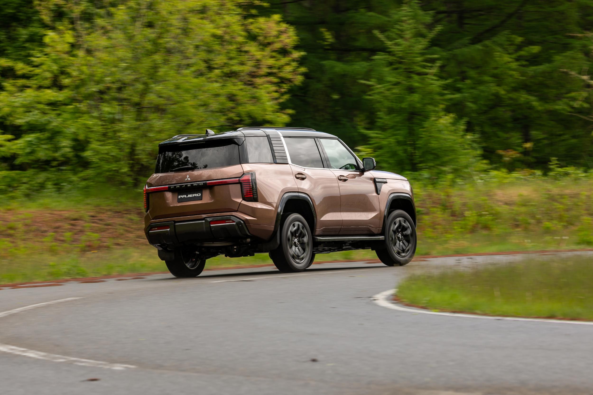 2027 Mitsubishi Pajero Exterior - Australia (95)