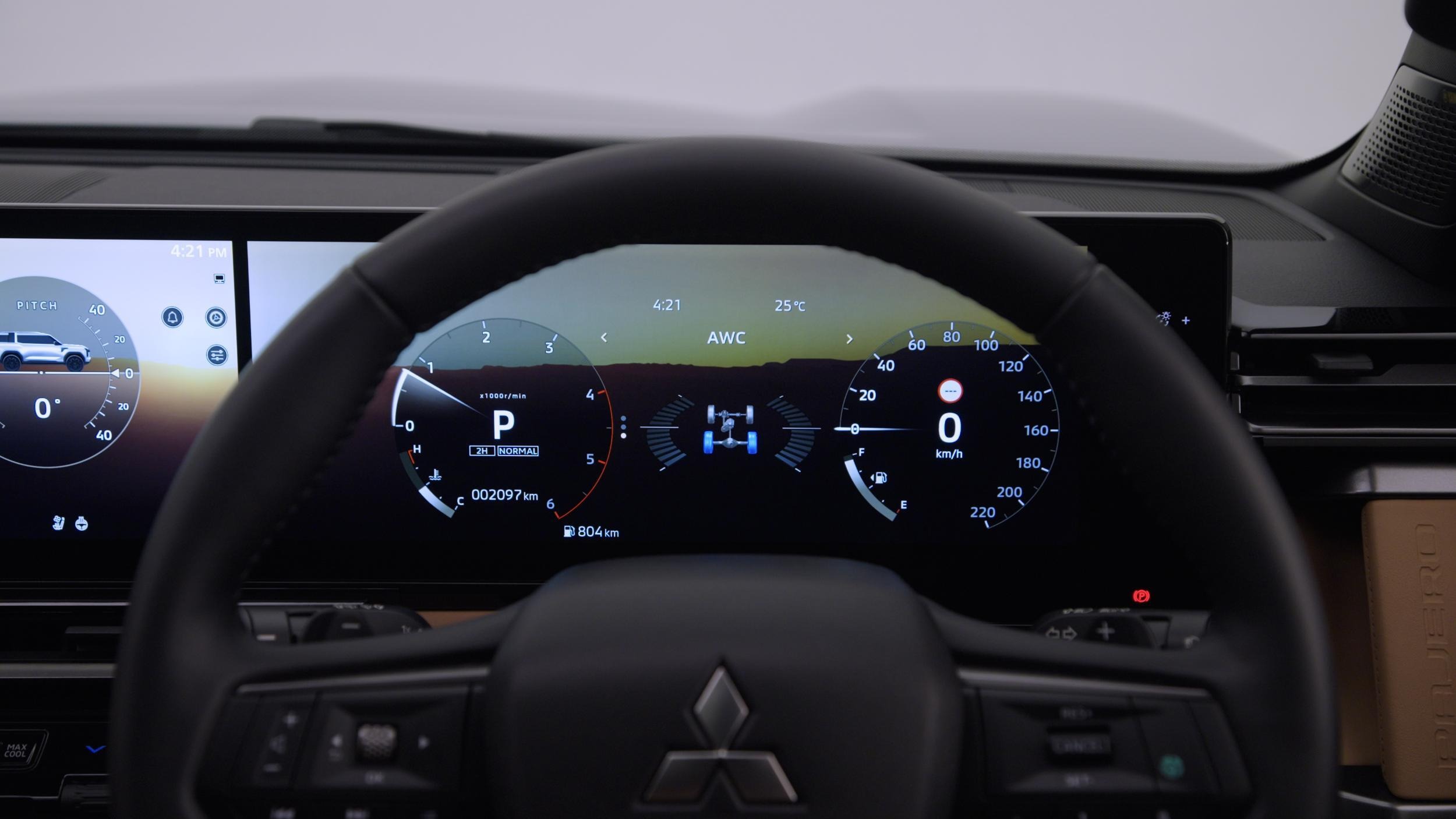 2027 Mitsubishi Pajero Interior - Australia (15)