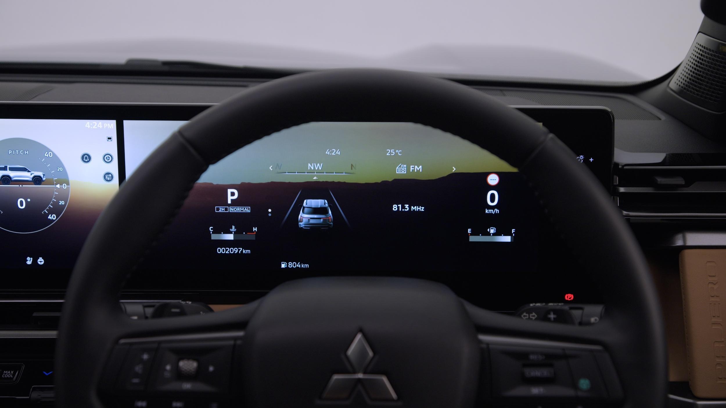 2027 Mitsubishi Pajero Interior - Australia (17)