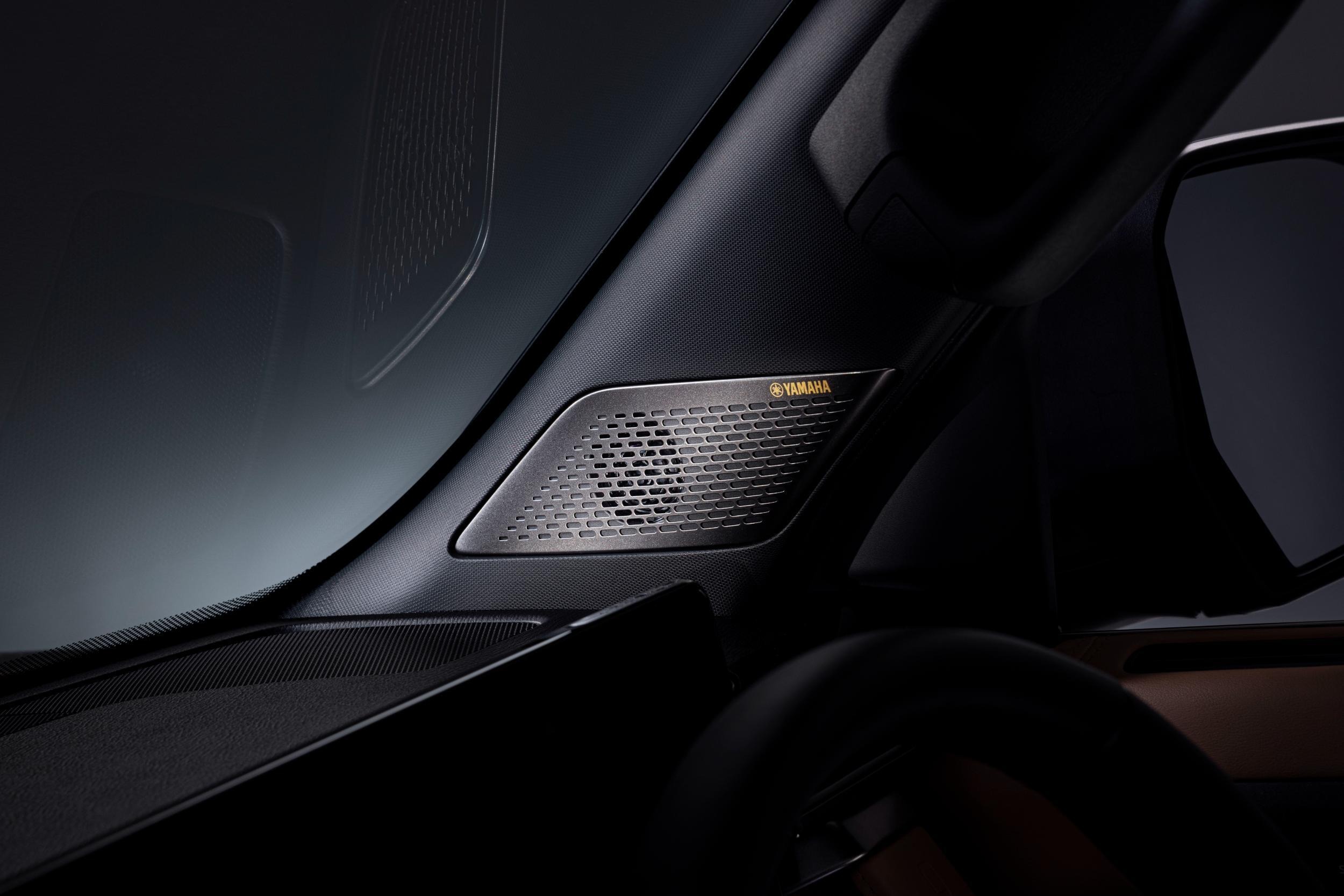 2027 Mitsubishi Pajero Interior - Australia (46)