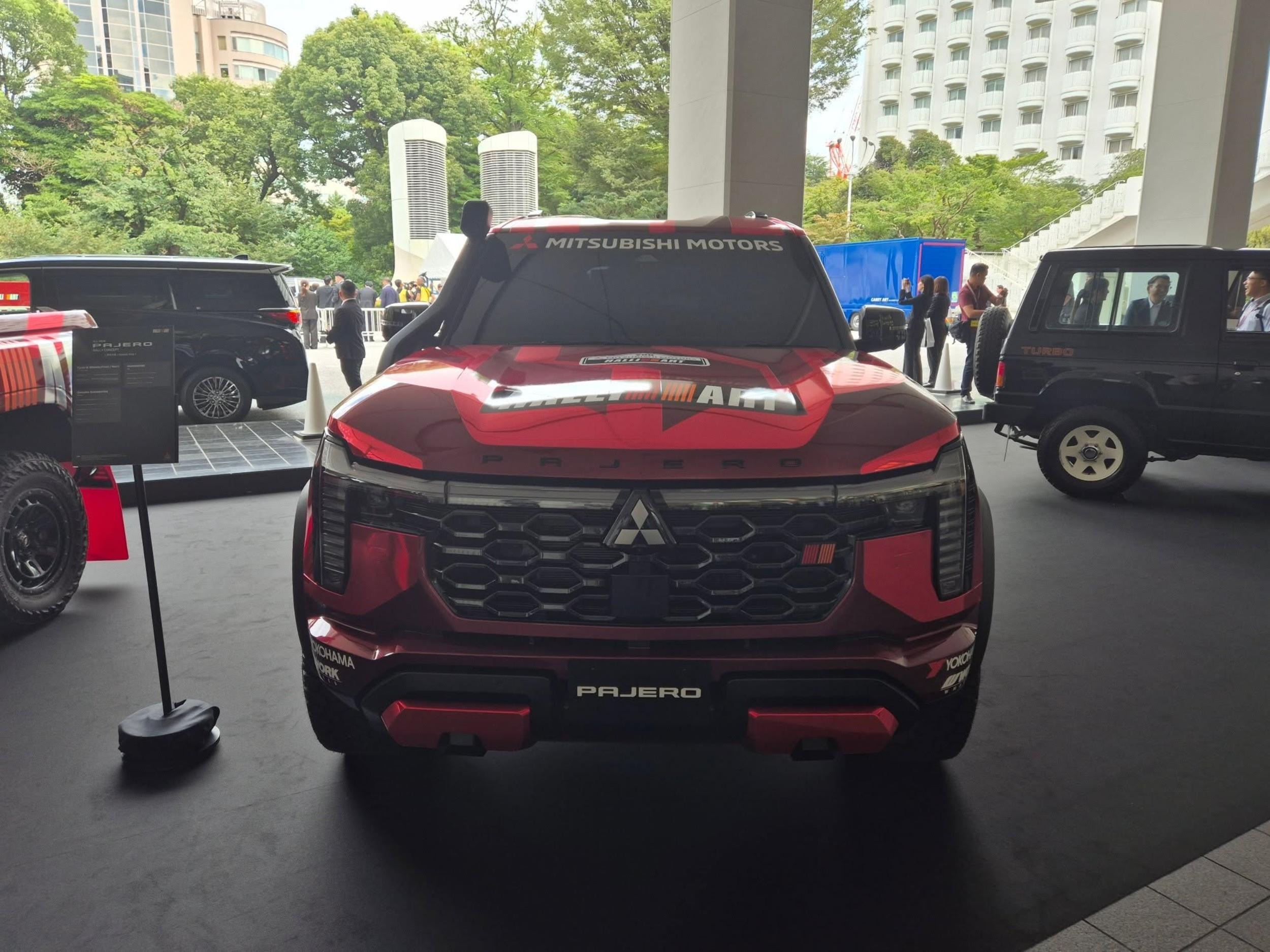 Mitsubishi Pajero Rally Concept (4)