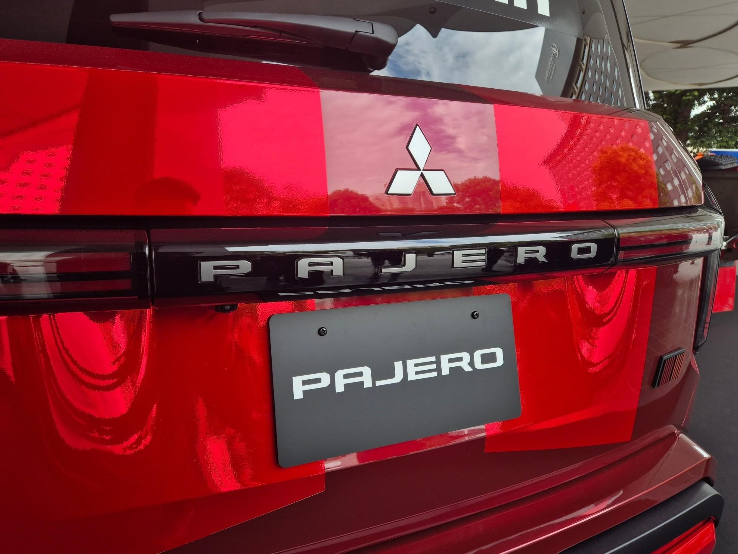 Mitsubishi Pajero Rally Concept (5)