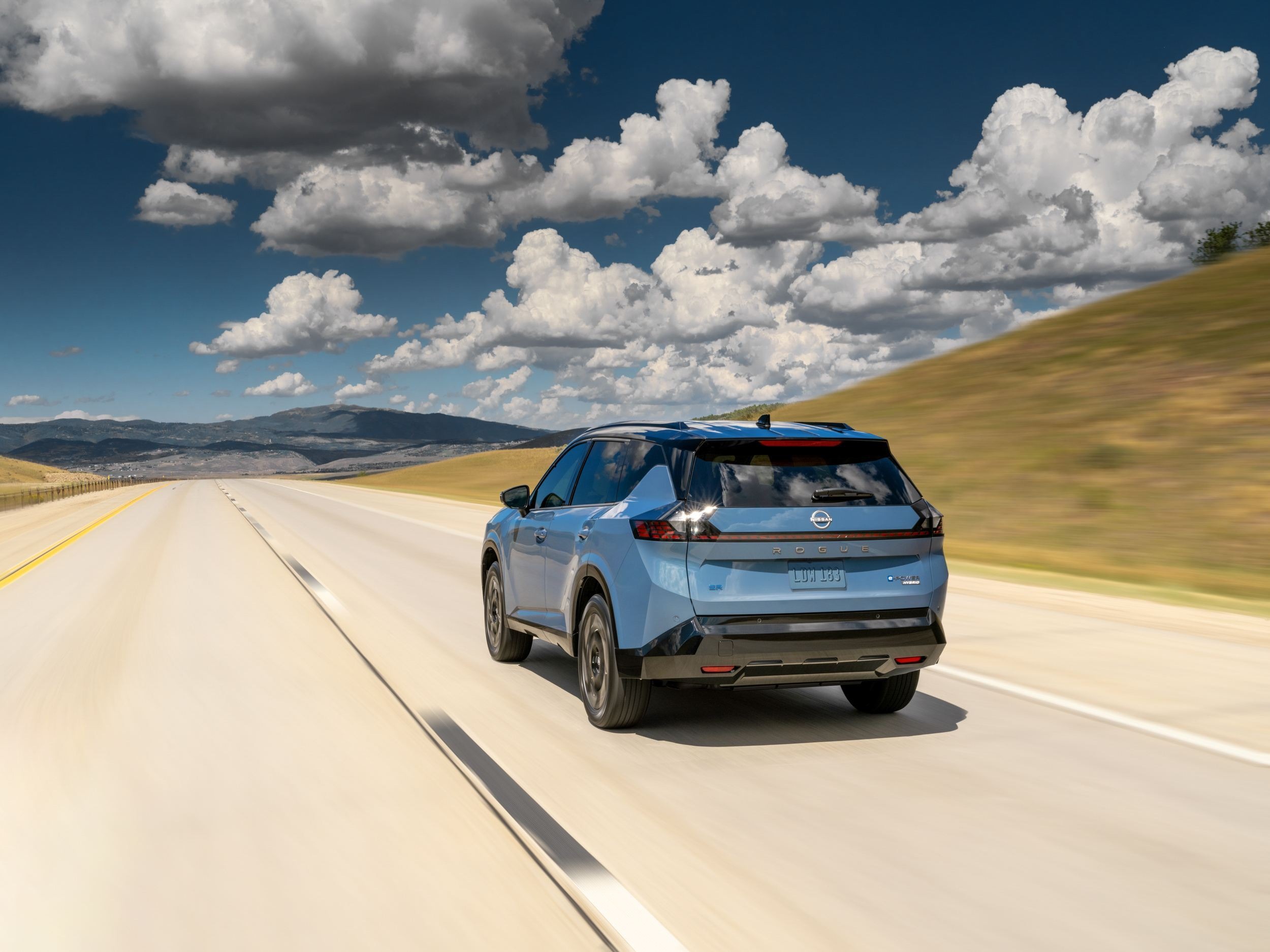 2027 Nissan Rogue Hybrid (11)