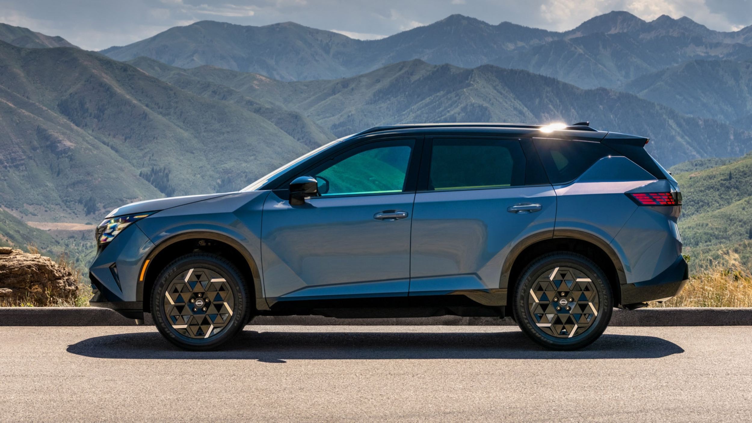 2027 Nissan Rogue Hybrid (5)