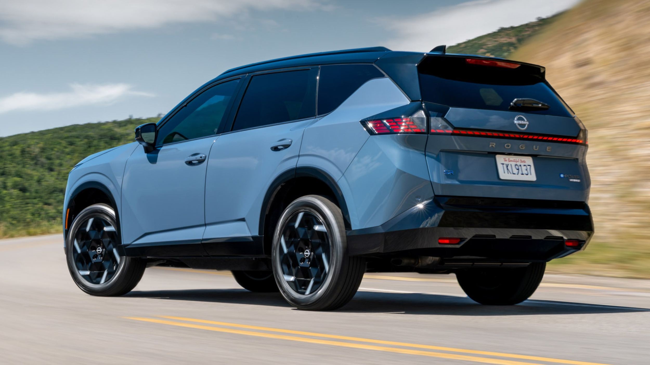 2027 Nissan Rogue Hybrid (7)