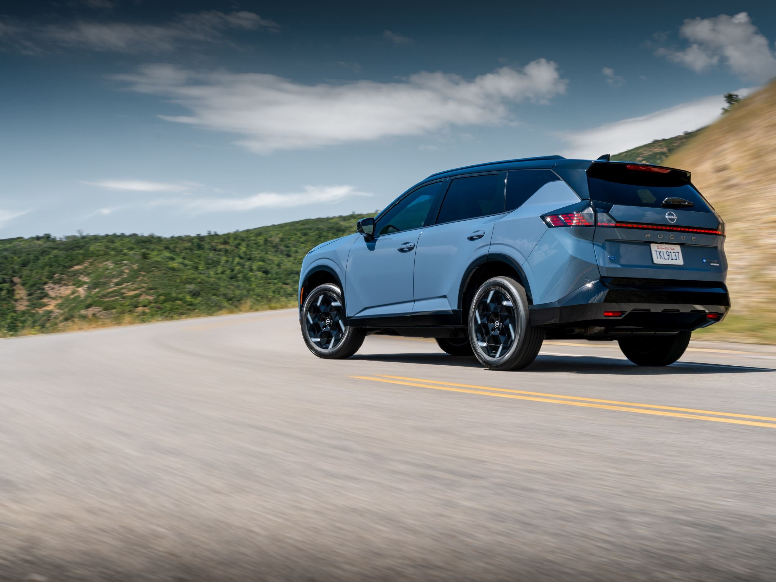 2027 Nissan Rogue Hybrid (8)