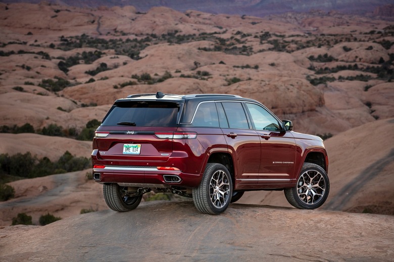 2024 Jeep Grand Cherokee 02012 2