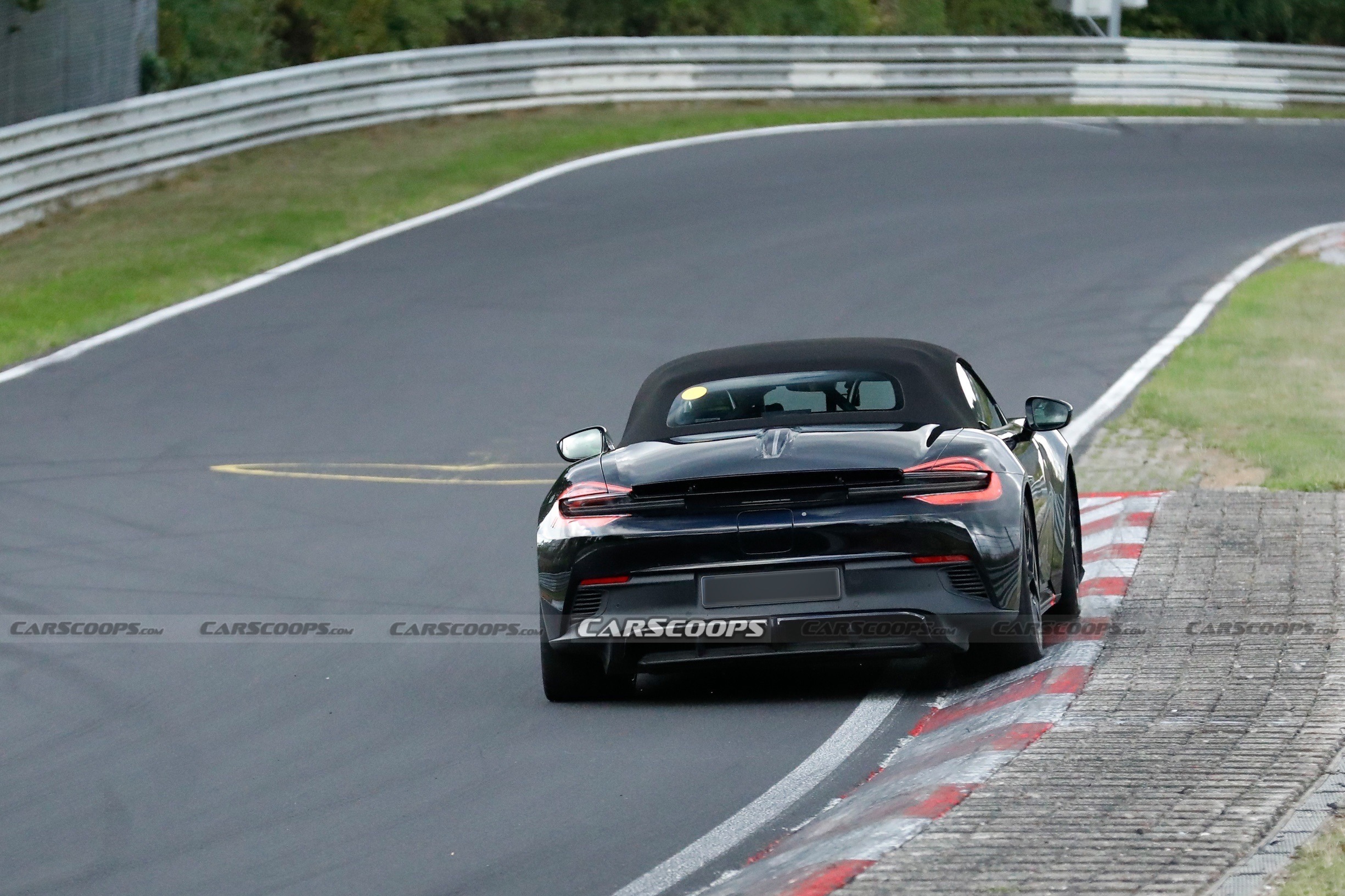 Porsche 718 Boxster EV spy shots Sep 26 00010