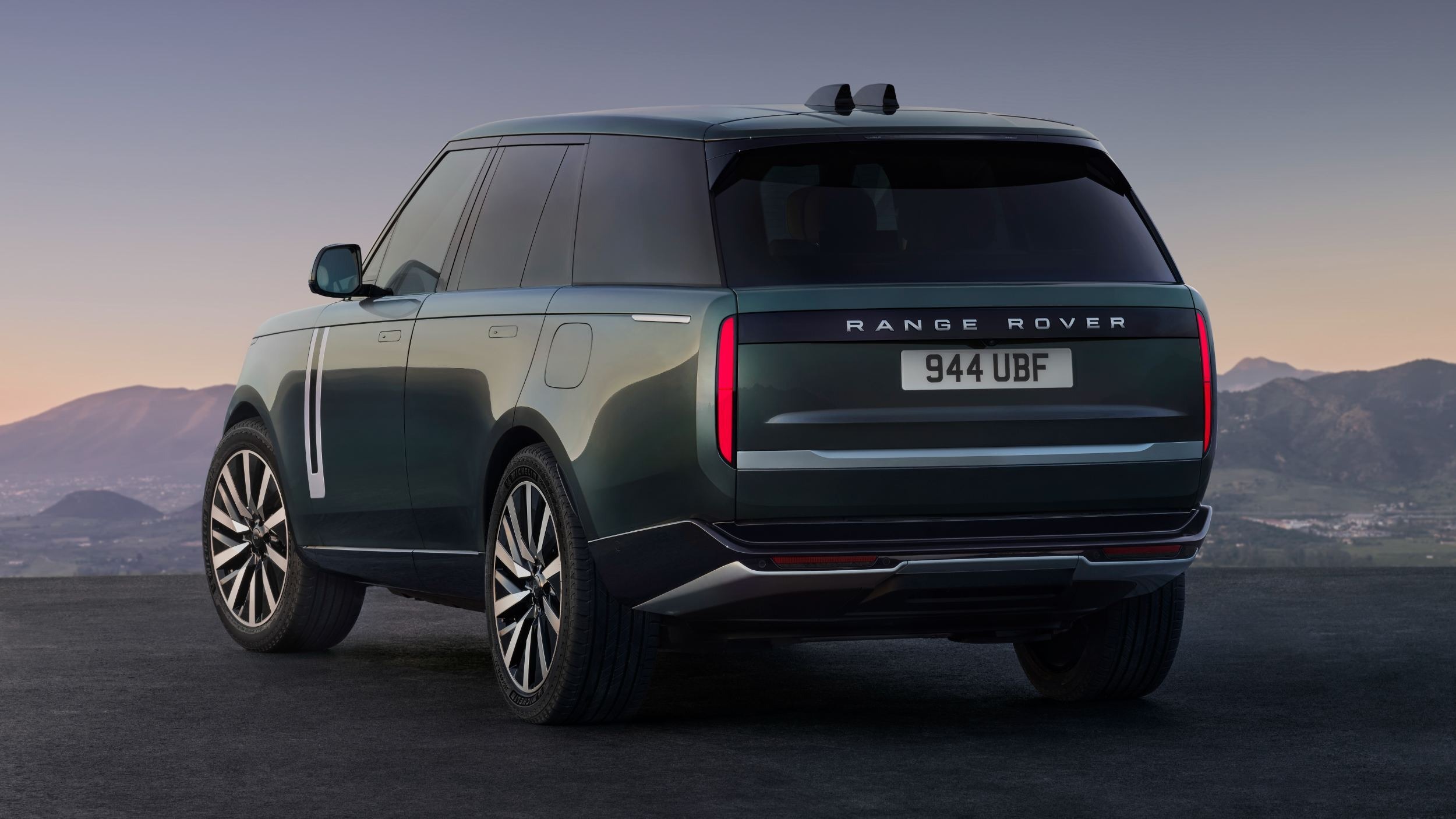 Range Rover Electric - Exterior (7) copy