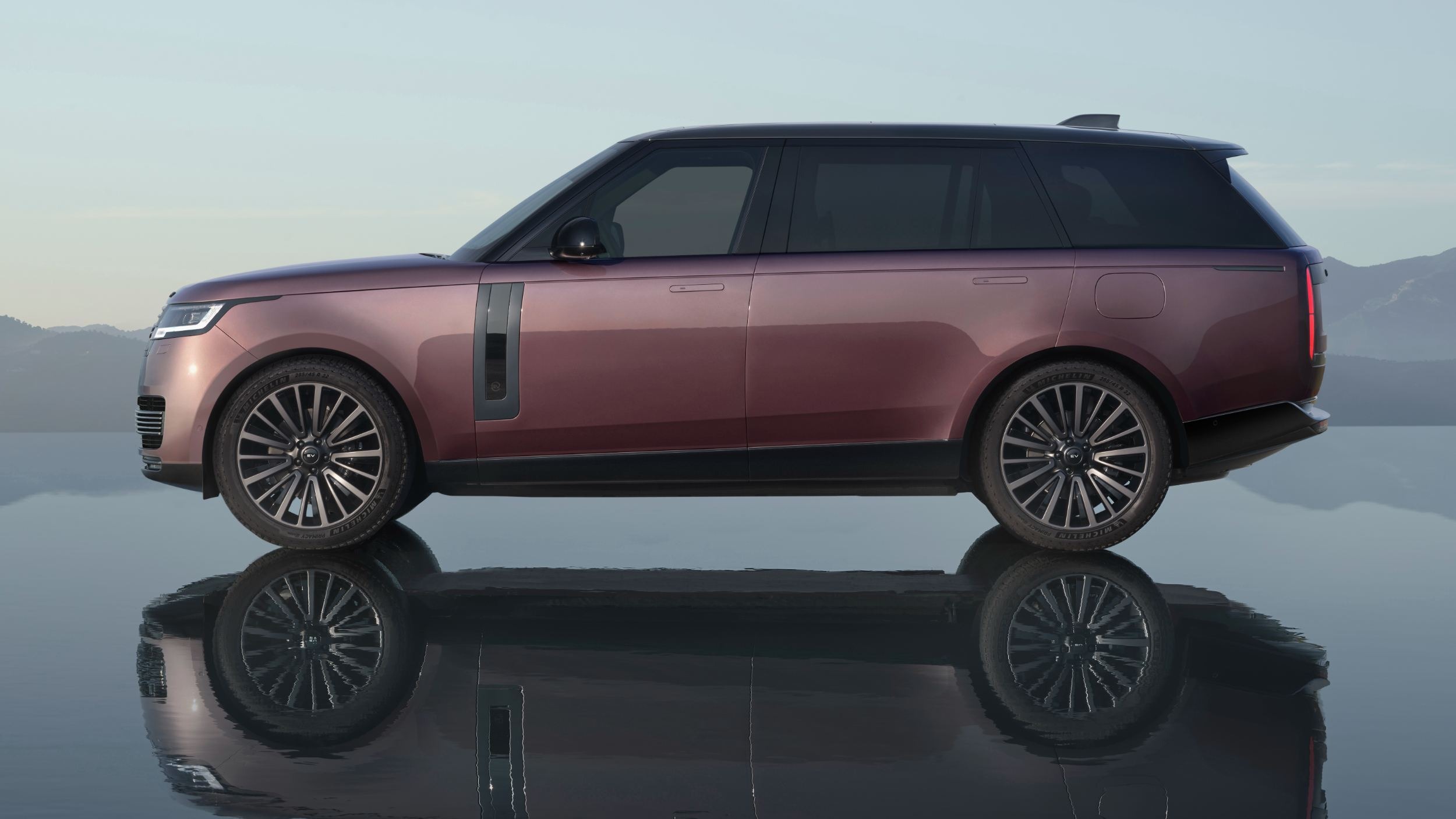 Range Rover Electric - Exterior (8) copy