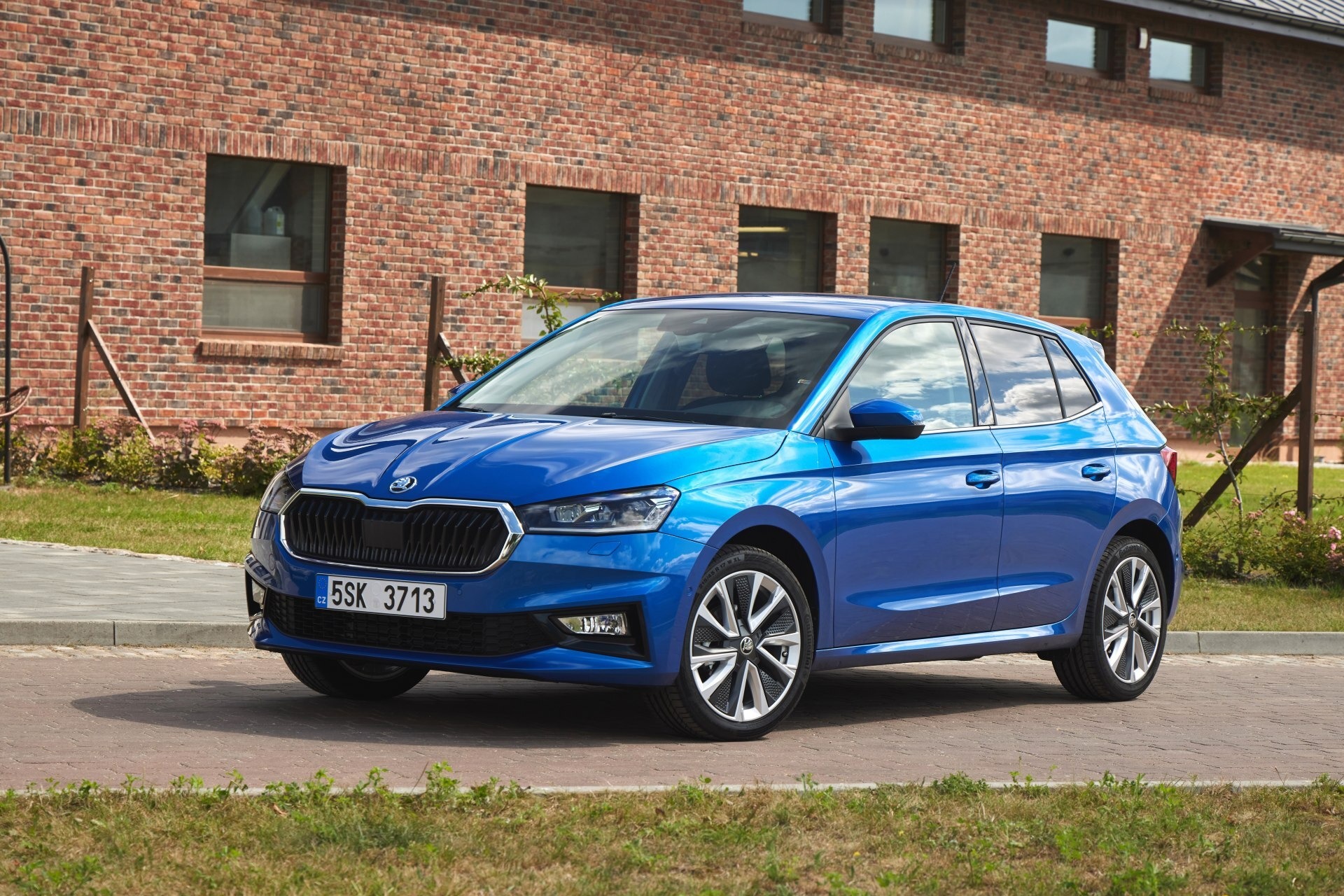 SKODA FABIA 907 100