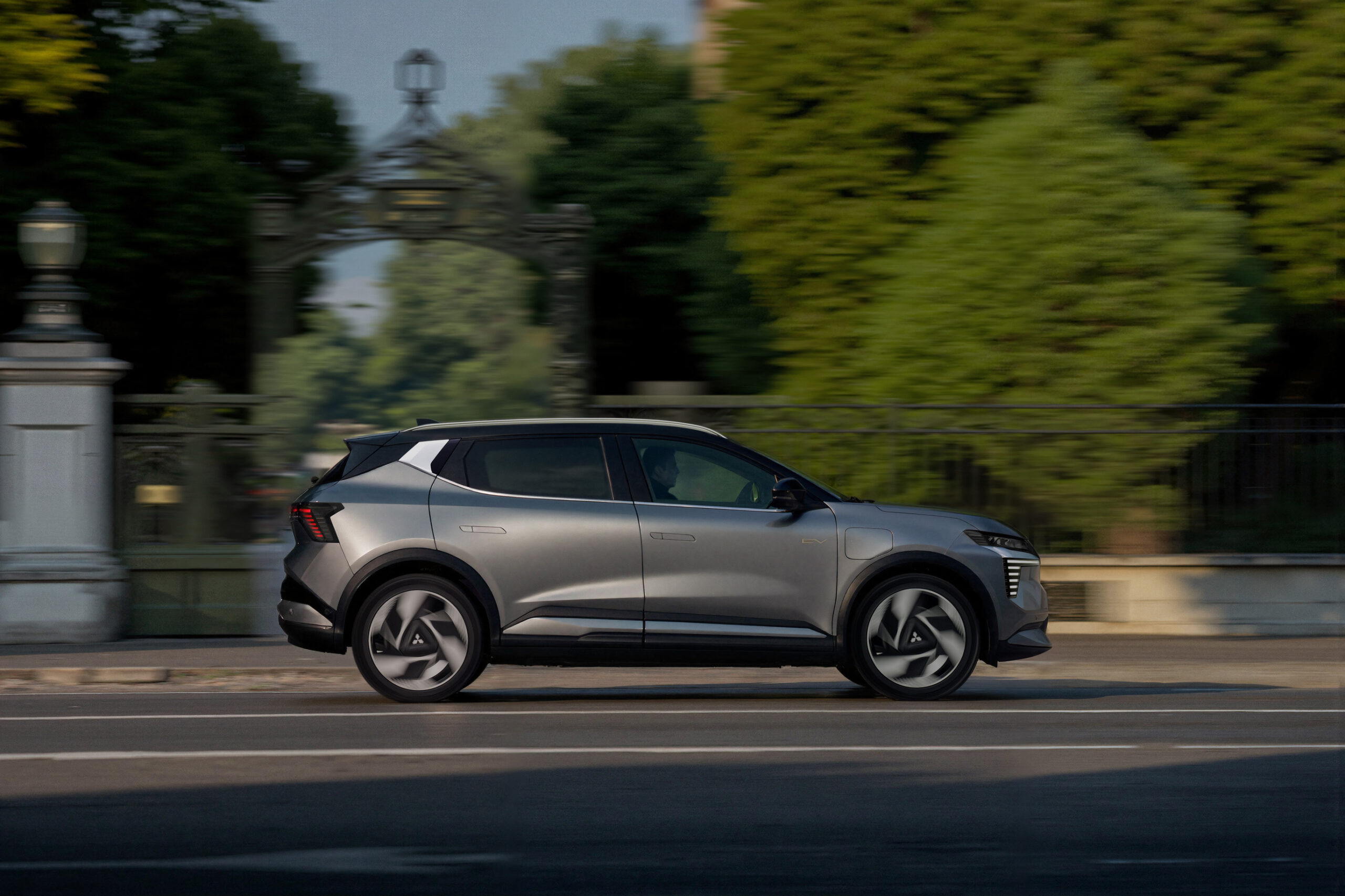 Mitsubishi Eclipse Cross EV 0011